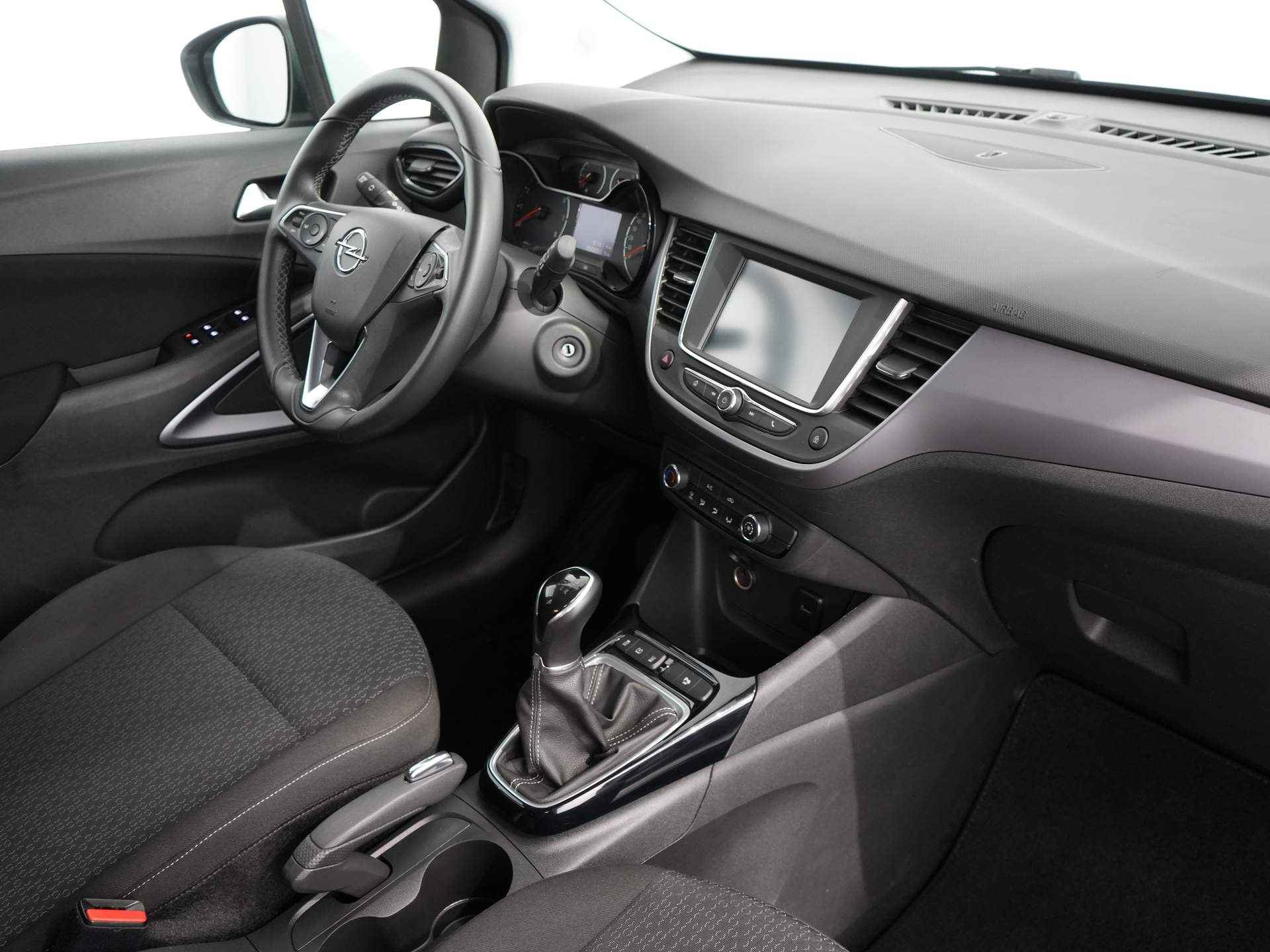 Opel Crossland X 1.2 Innovation | Parkeersensoren achter | Airco | Cruise controle | Apple carplay/ Android auto - 24/29