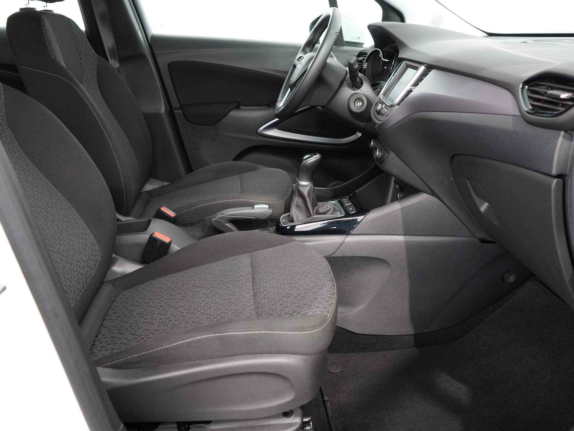 Opel Crossland X 1.2 Innovation | Parkeersensoren achter | Airco | Cruise controle | Apple carplay/ Android auto - 25/29