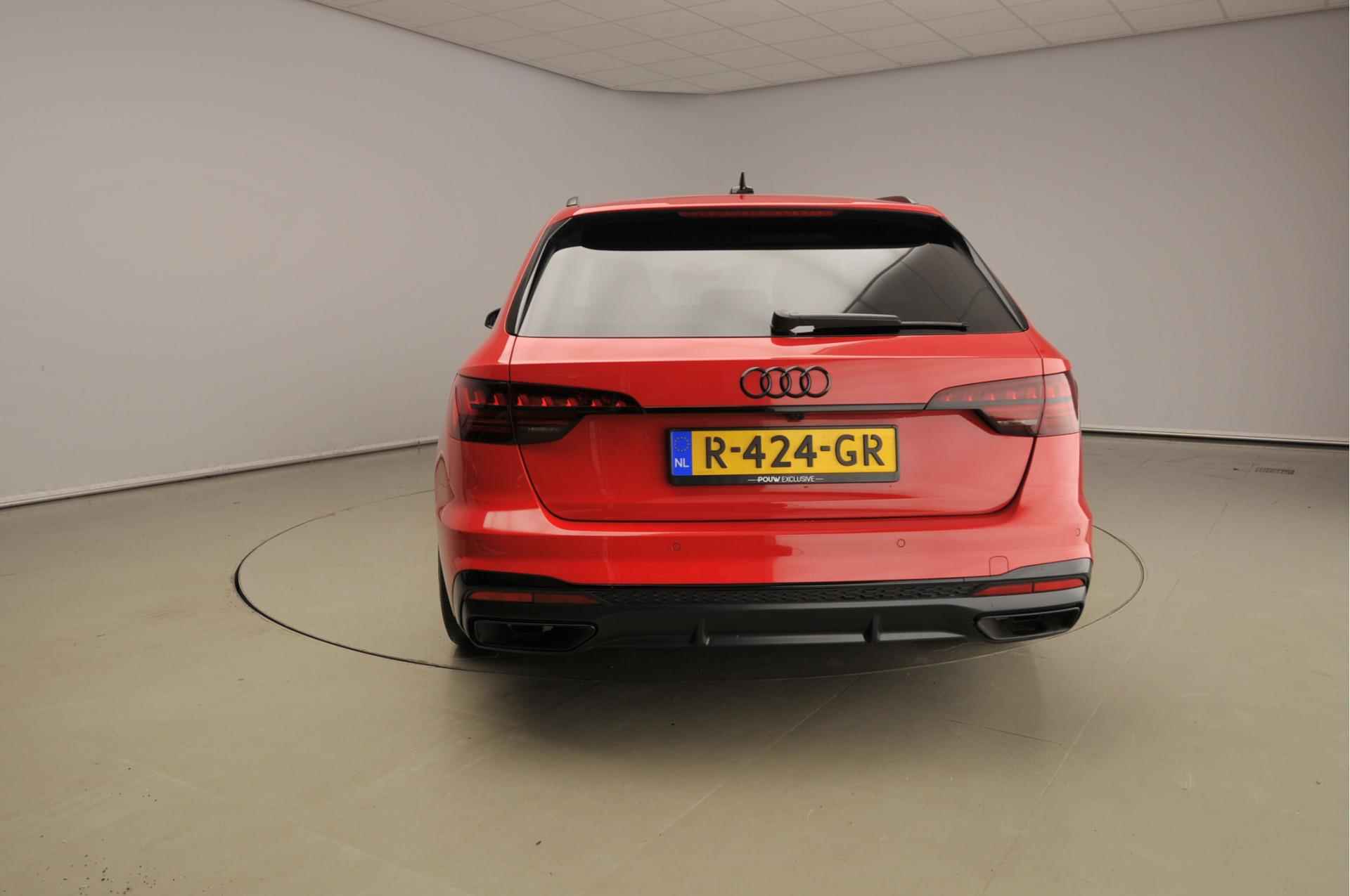 Audi A4 Avant 35 TFSI S edition Competition | S Line | MHEV B&O Premium 3D | Zwart optiek | MMI Plus | S-Tronic - 3/37