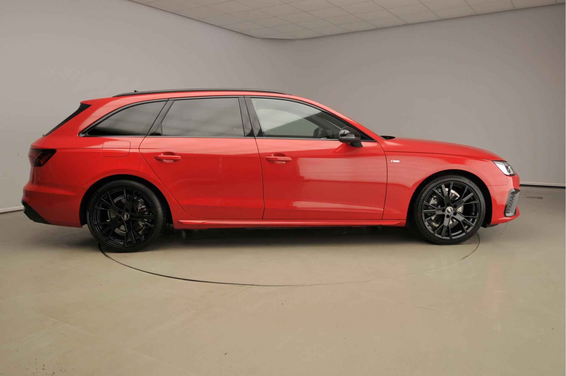 Audi A4 Avant 35 TFSI S edition Competition | S Line | MHEV B&O Premium 3D | Zwart optiek | MMI Plus | S-Tronic - 4/37