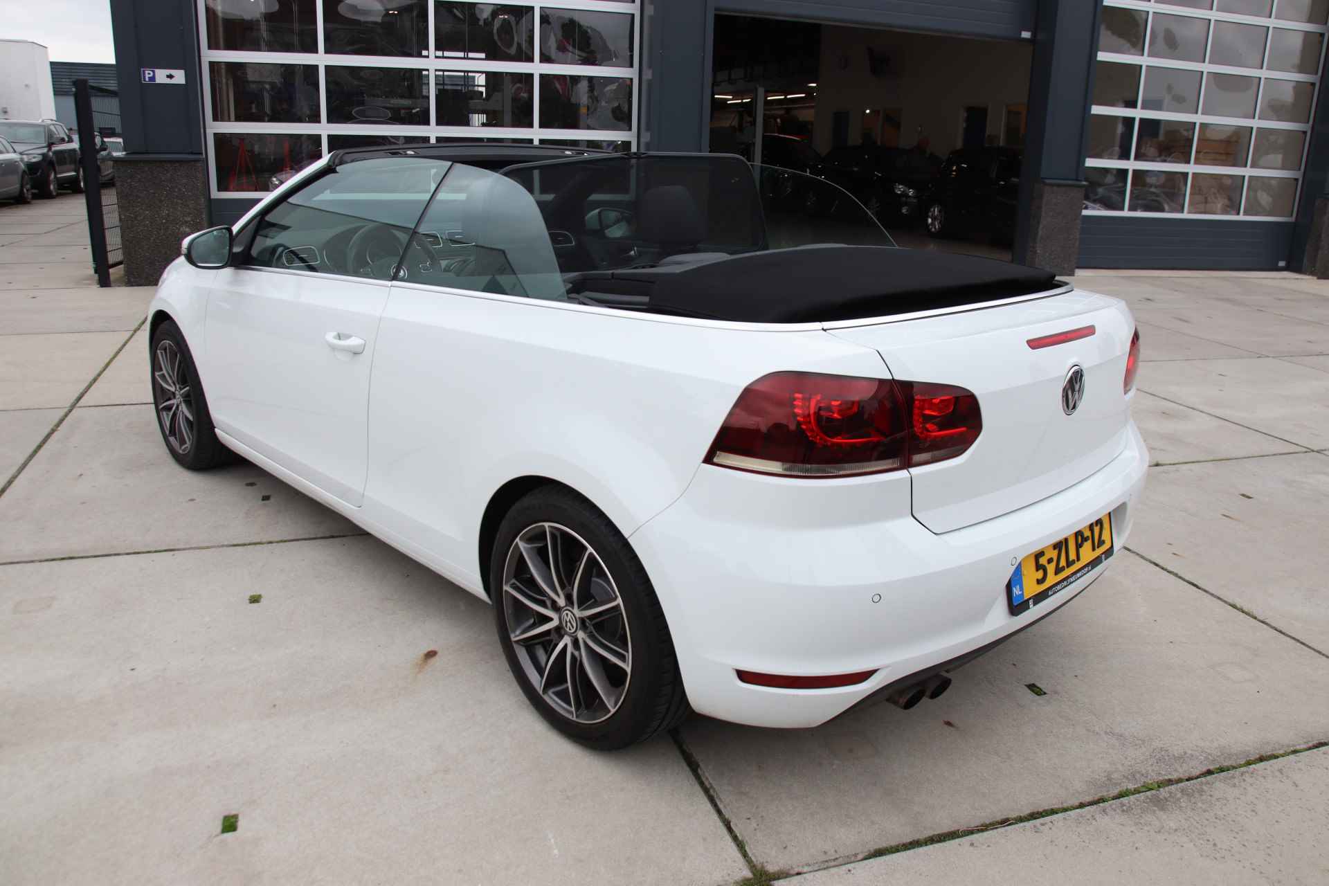 Volkswagen GOLF Cabriolet 2.0 TDI Highline Bluemotion Leder, 2x PDC, Stoel vw, Xenon, BOMVOL! WINTERSALE! - 6/48