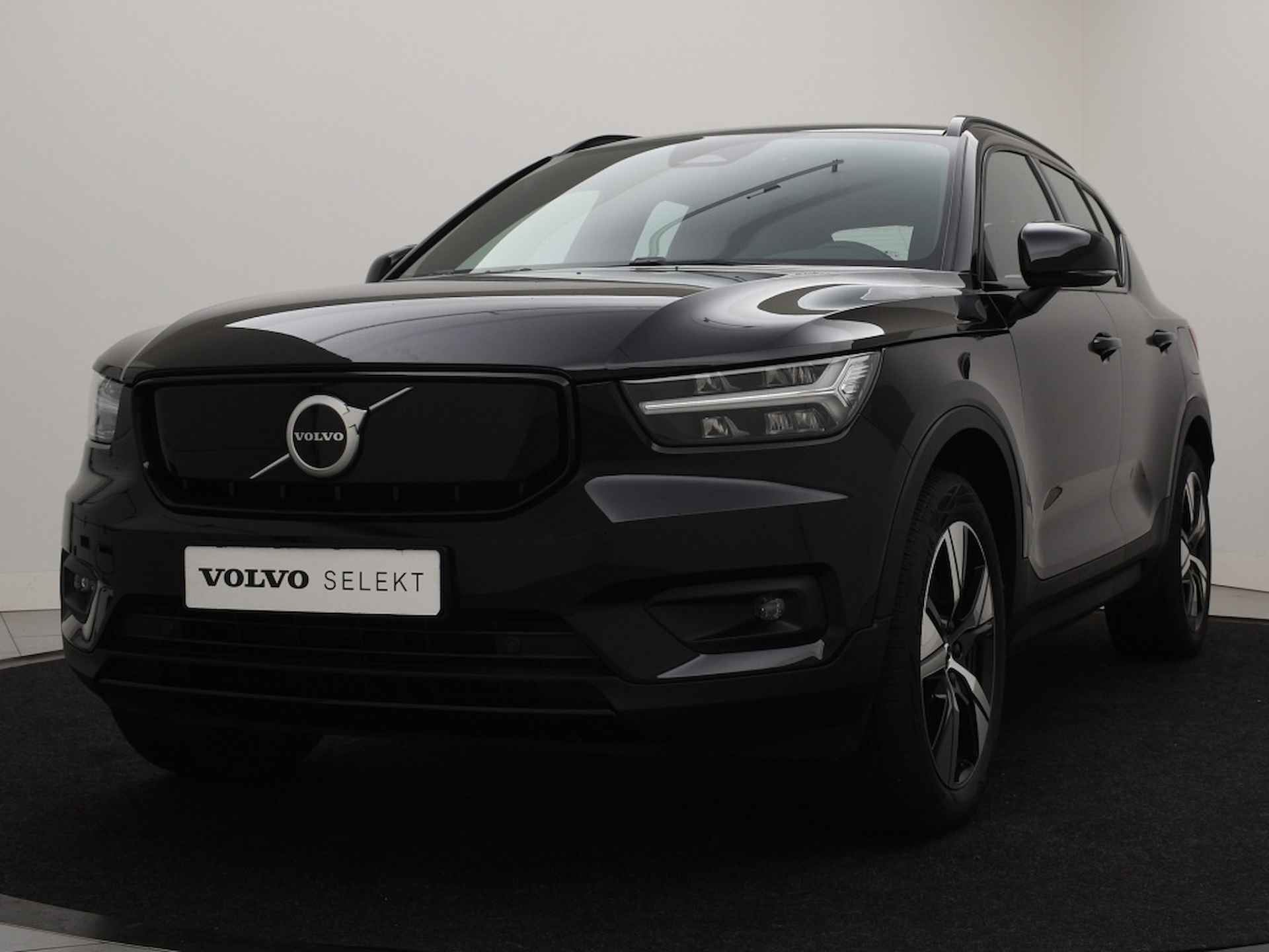 Volvo XC40 RECHARGE P8 LEDER STOELVERWARMING ACC BLIS KEYLESS - 2/35