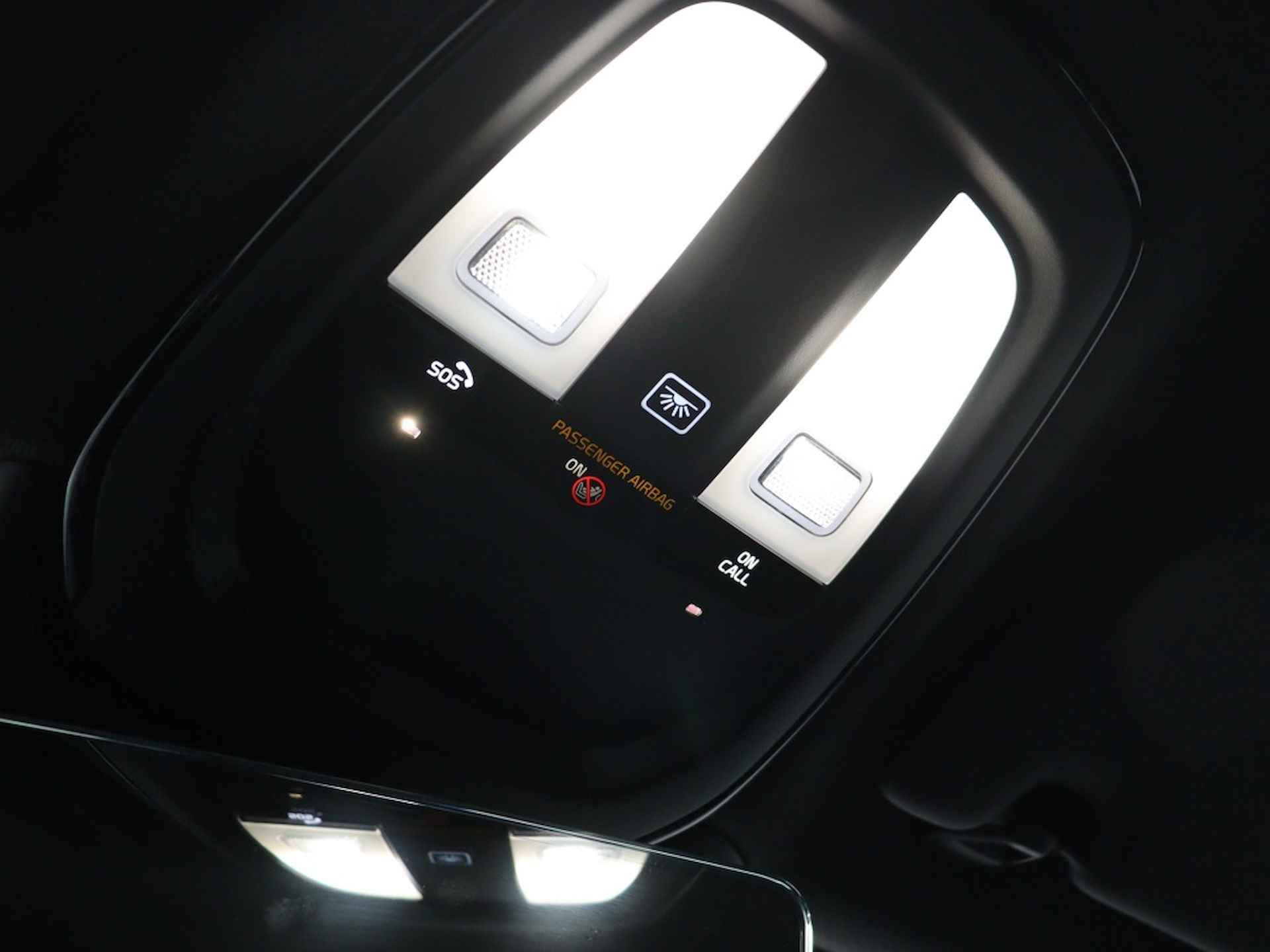 Volvo XC40 RECHARGE P8 LEDER STOELVERWARMING ACC BLIS KEYLESS - 25/35