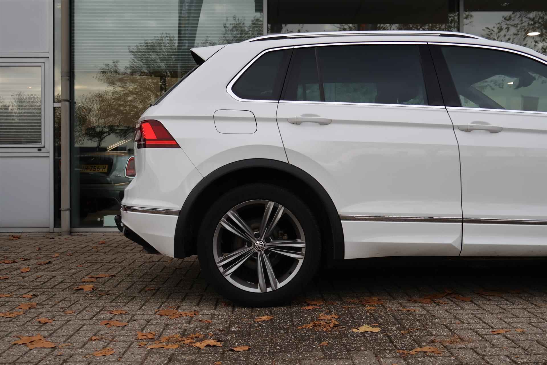 Volkswagen Tiguan 1.5 TSI R-Line 130pk | Virtual | Keyless | LED | Climate | Navi | ACC | Trekhaak - 11/24