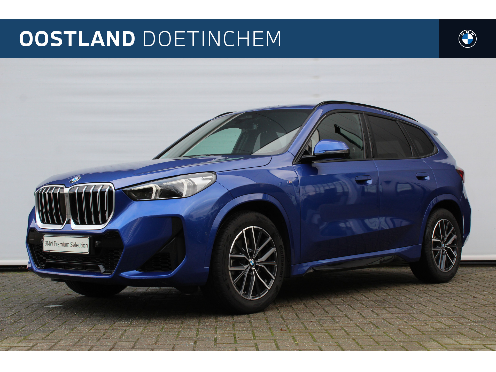 BMW X1 xDrive23i High Executive M Sport Automaat / Trekhaak / Sportstoelen / Stoelverwarming / Adaptieve LED / Head-Up / Parking Assistant Plus / Live Cockpit Professional