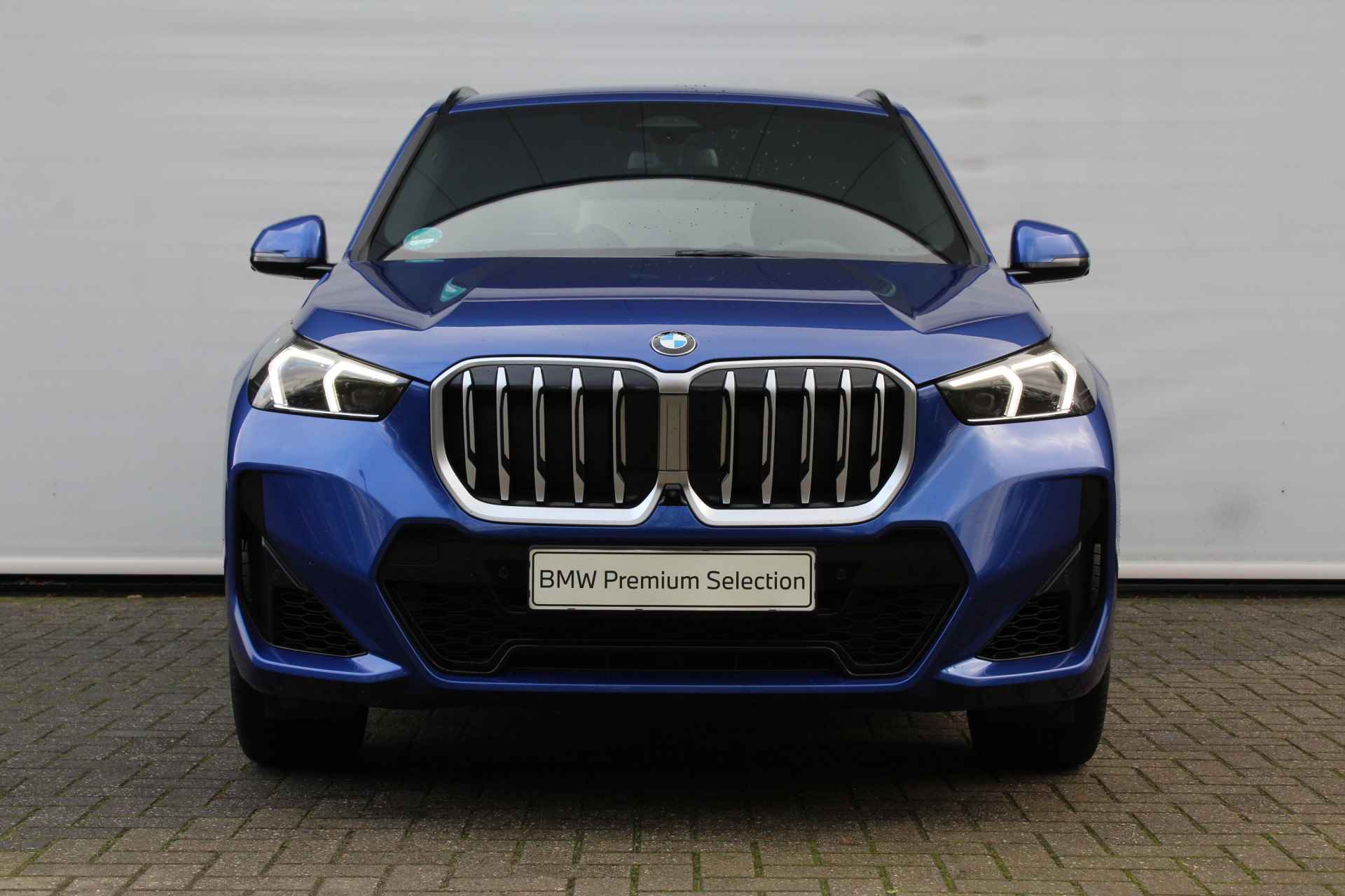 BMW X1 xDrive23i High Executive M Sport Automaat / Trekhaak / Sportstoelen / Stoelverwarming / Adaptieve LED / Head-Up / Parking Assistant Plus / Live Cockpit Professional - 8/28