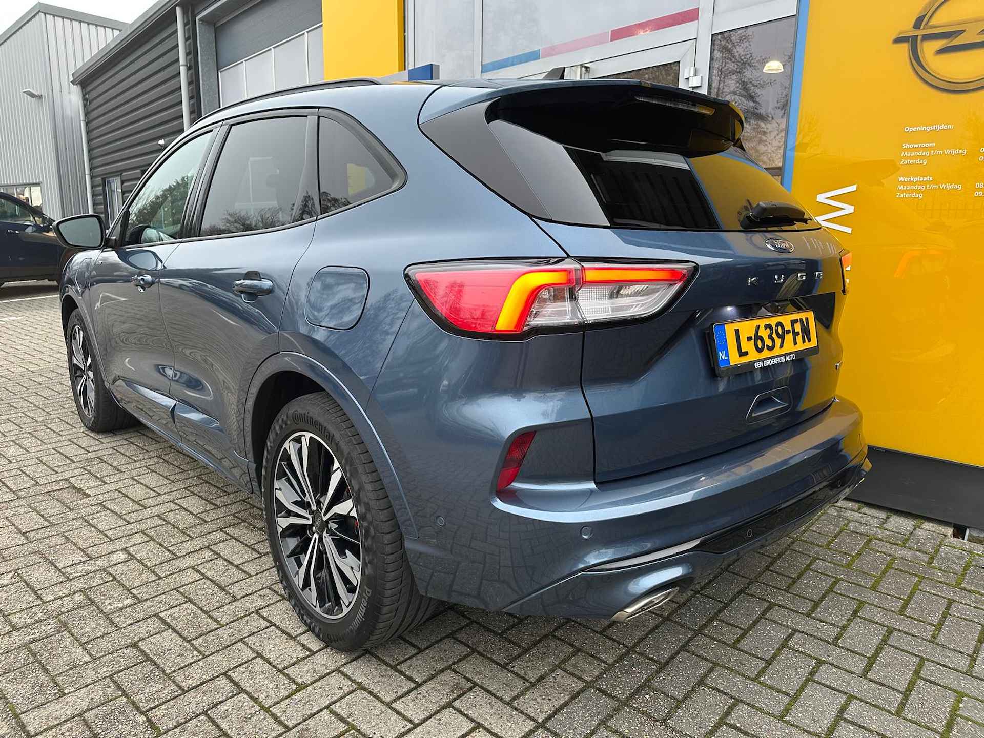 Ford Kuga 2.5 225 PK PLUG-IN HYBRID ST-Line | STOEL/STUUR EN VOORRUITVERWARMING| CAMERA| ADAPTIVE CRUISE| PARKEERSENSOREN V+A| NAVIGATIE| - 4/33