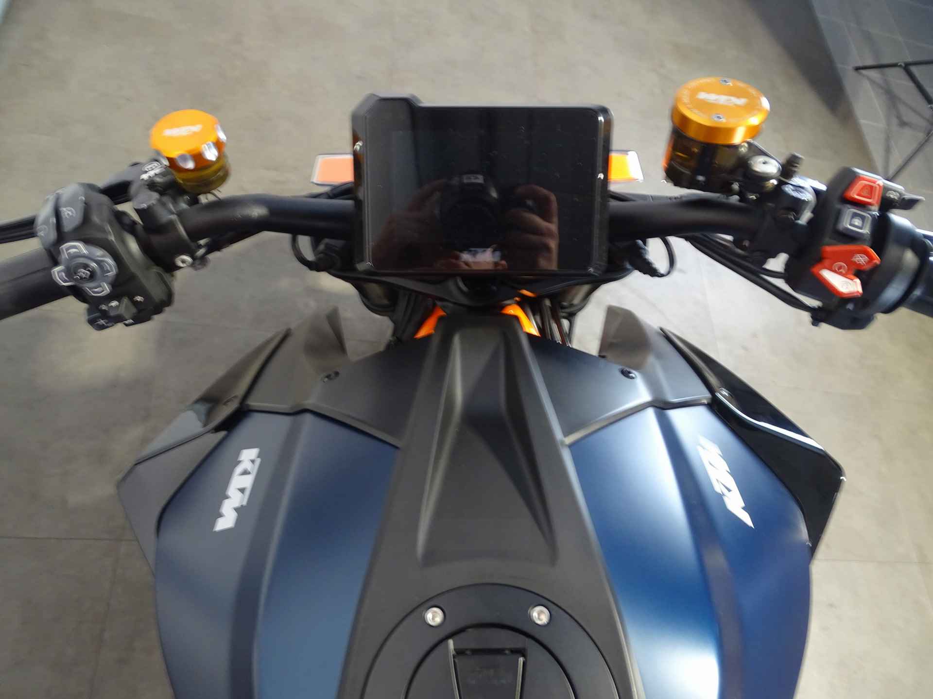 KTM 1290 SUPER DUKE R EVO - 7/9