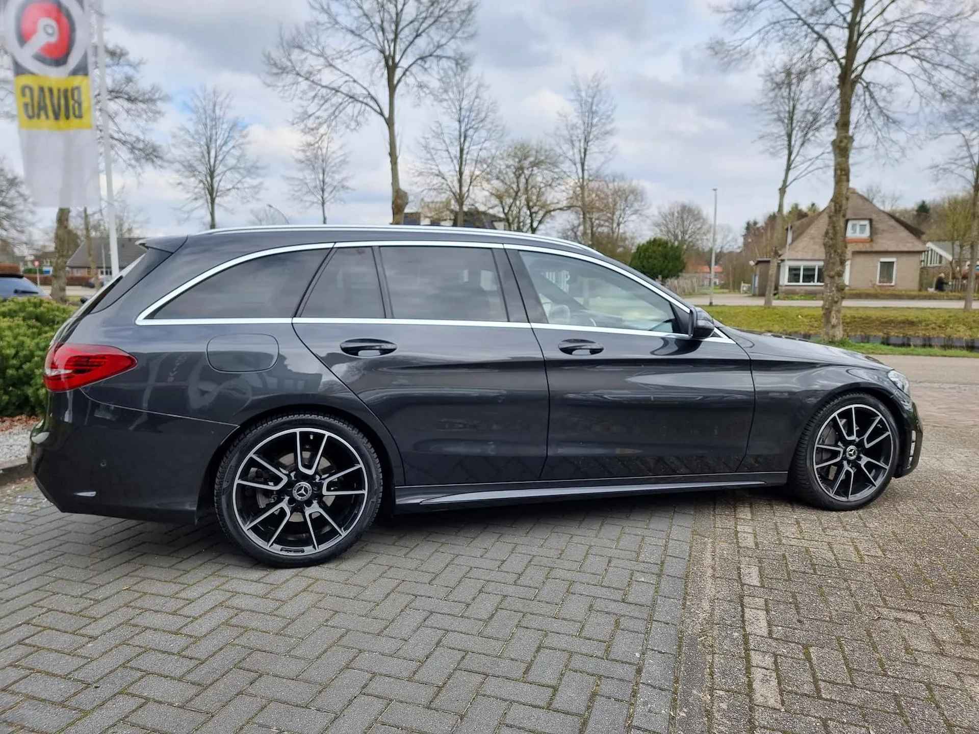 Mercedes-Benz C 300 D Premium |AMG|PANO|BURMESTER|TREKHAAK| - 6/32