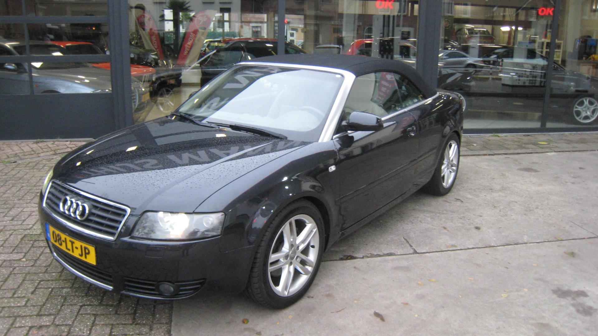 Audi A4 Cabriolet 2.4 V6 Exclusive - 3/17