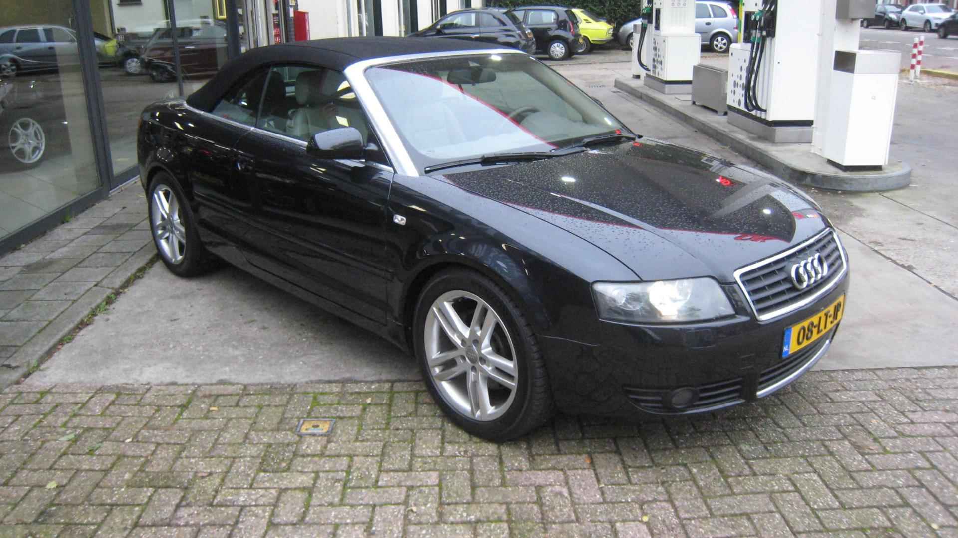 Audi A4 Cabriolet 2.4 V6 Exclusive - 4/17