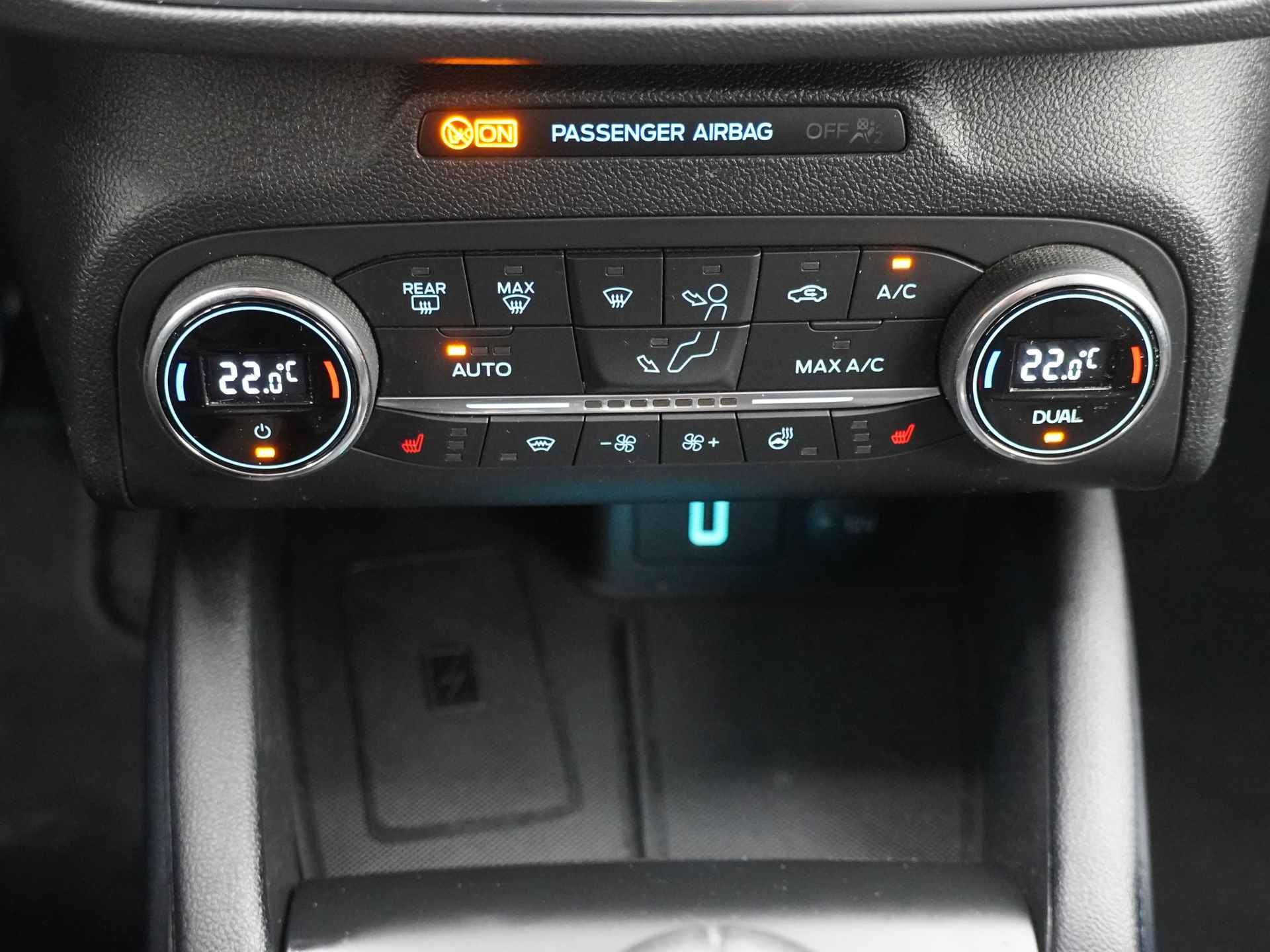 Ford FOCUS Wagon 1.5 EcoBoost 150 pk Titanium | Trekhaak | Winter Pack | Full LED | 17" | Clima | 1e eig. | 100% dealer onderh. - 17/20
