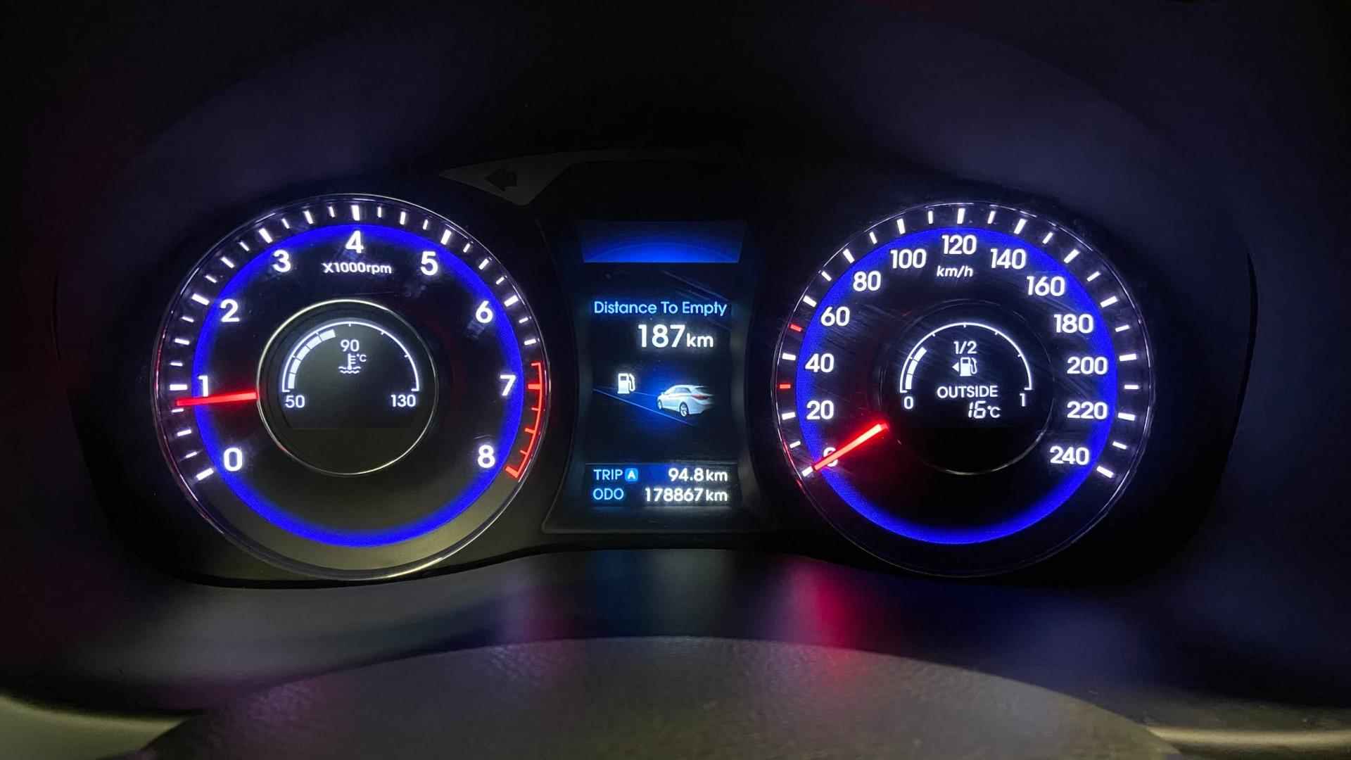 Hyundai I40 Wagon 1.6 GDI Blue Business Edition | Parkeersensoren V+A | Achteruitrijcamera | Keyless Entry | - 15/32
