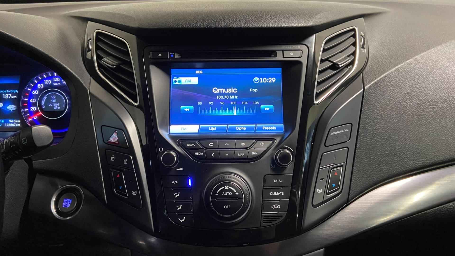 Hyundai I40 Wagon 1.6 GDI Blue Business Edition | Parkeersensoren V+A | Achteruitrijcamera | Keyless Entry | - 20/32