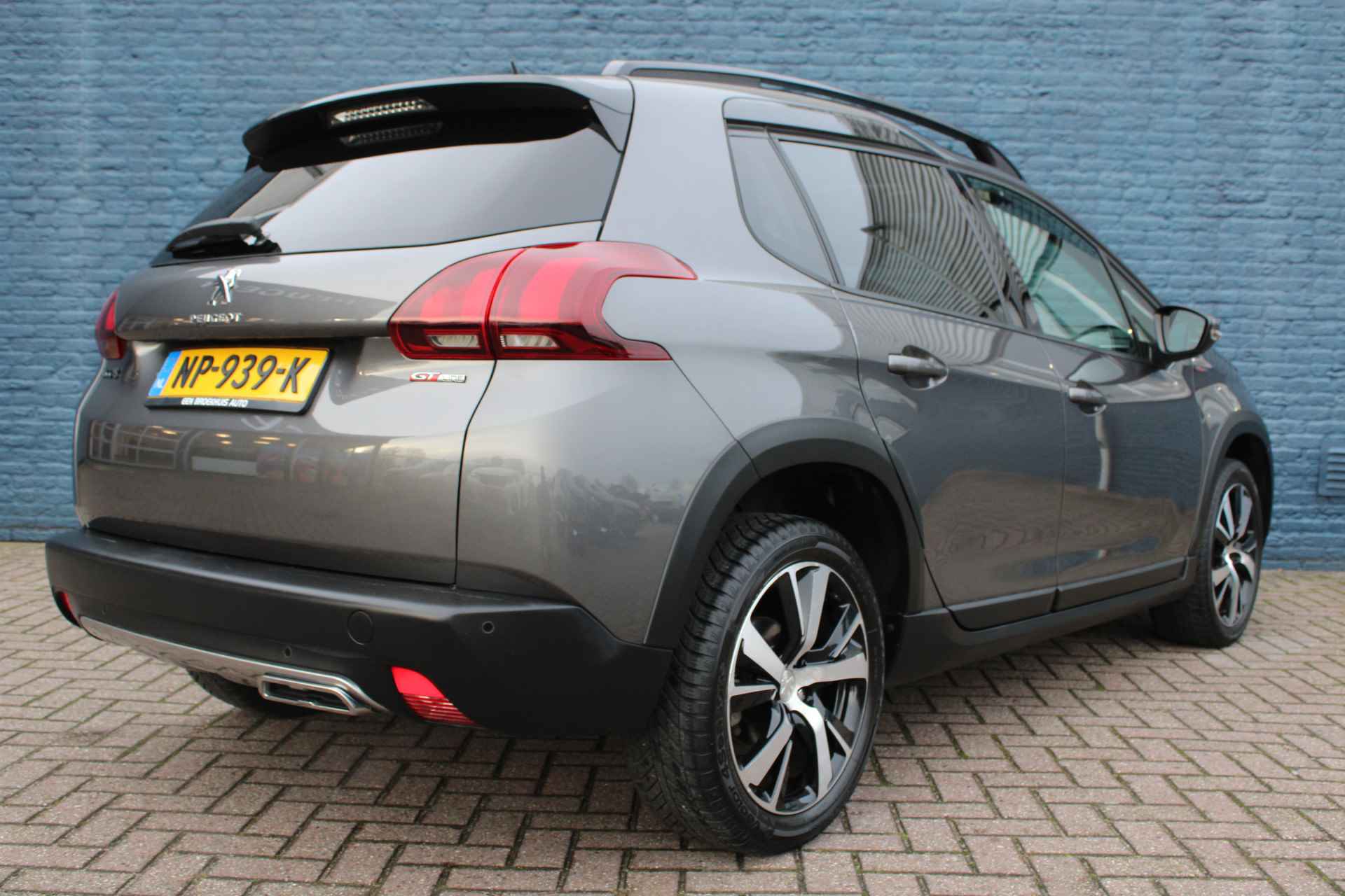 Peugeot 2008 SUV 1.2 PureTech 130pk GT-line | Navigatie | Panoramadak | JBL | LPG | Grip control | All season | - 3/39