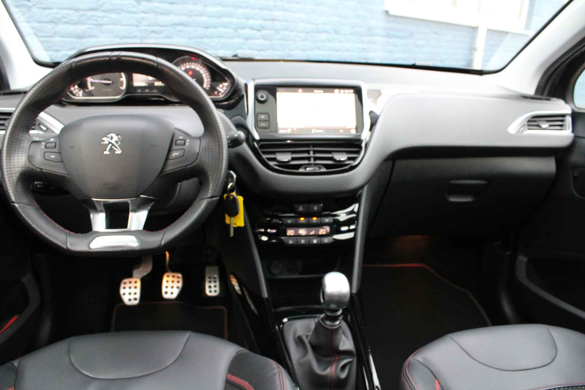 Peugeot 2008 SUV 1.2 PureTech 130pk GT-line | Navigatie | Panoramadak | JBL | LPG | Grip control | All season | - 22/39