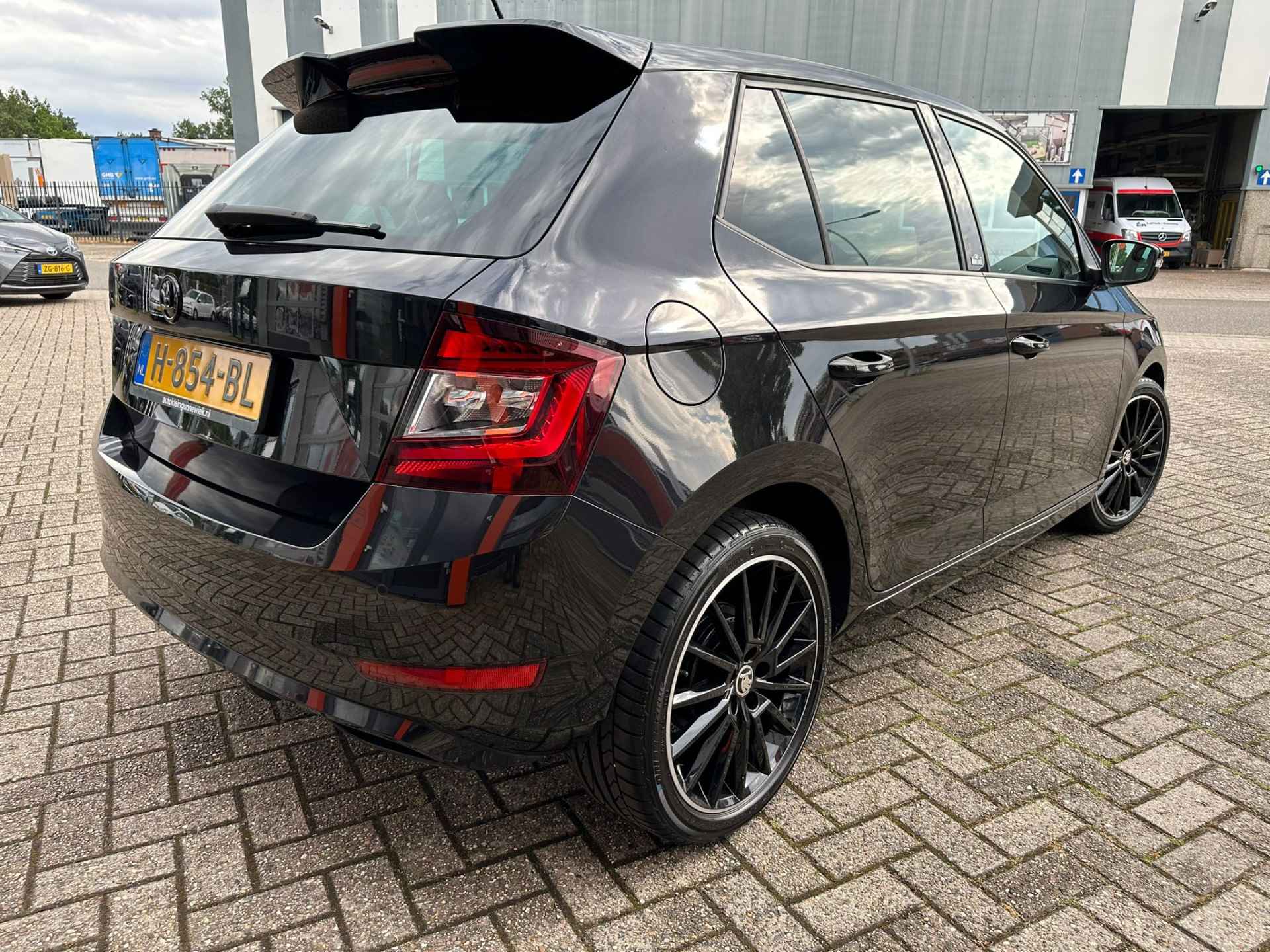 Škoda Fabia 1.0 TSI Monte Carlo NL-Auto / Apple/Android Carplay / 17 inch / Luxe bekleding / Parkeersensoren - 8/21