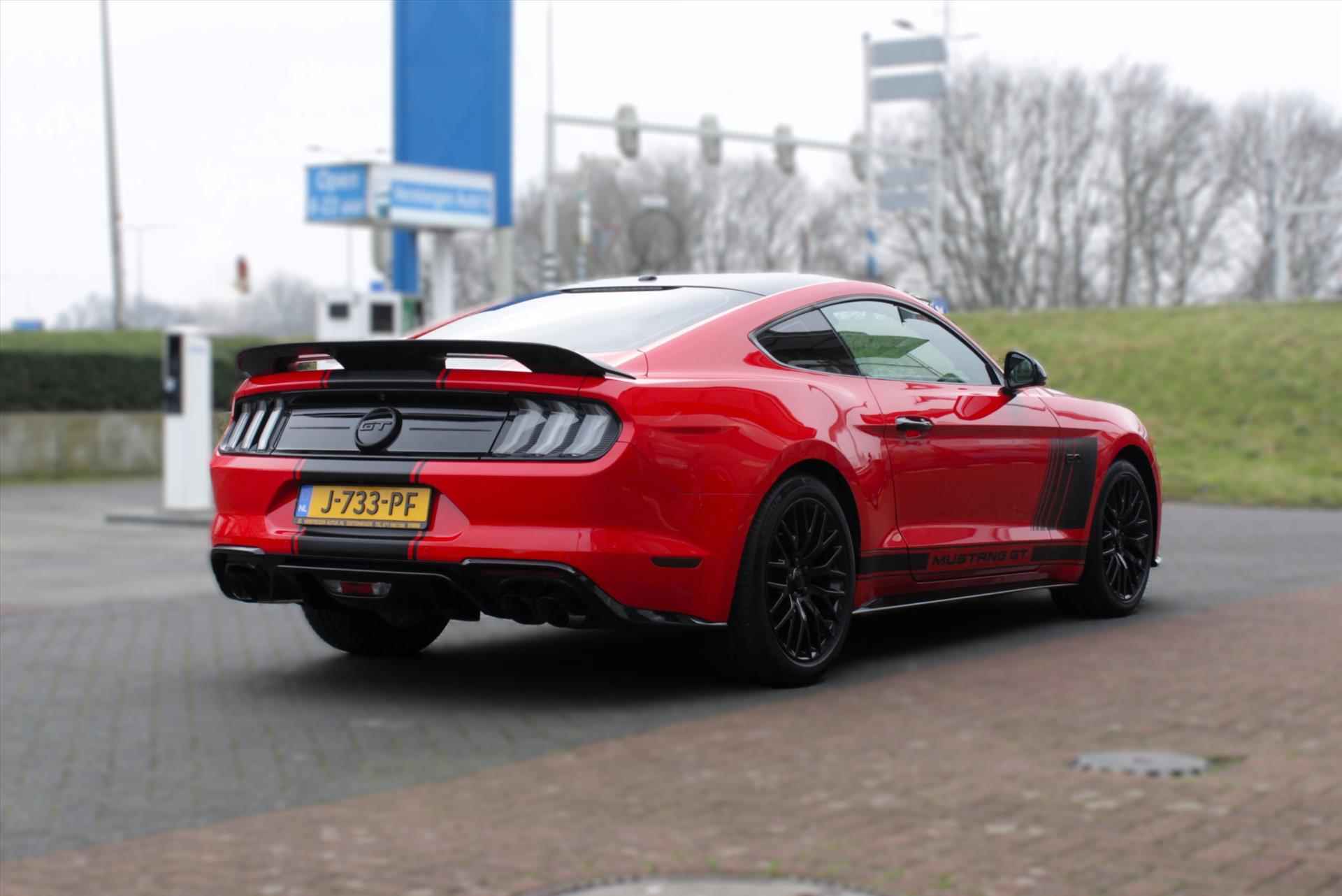 FORD Mustang 5.0 V8 451pk GT - 8/33