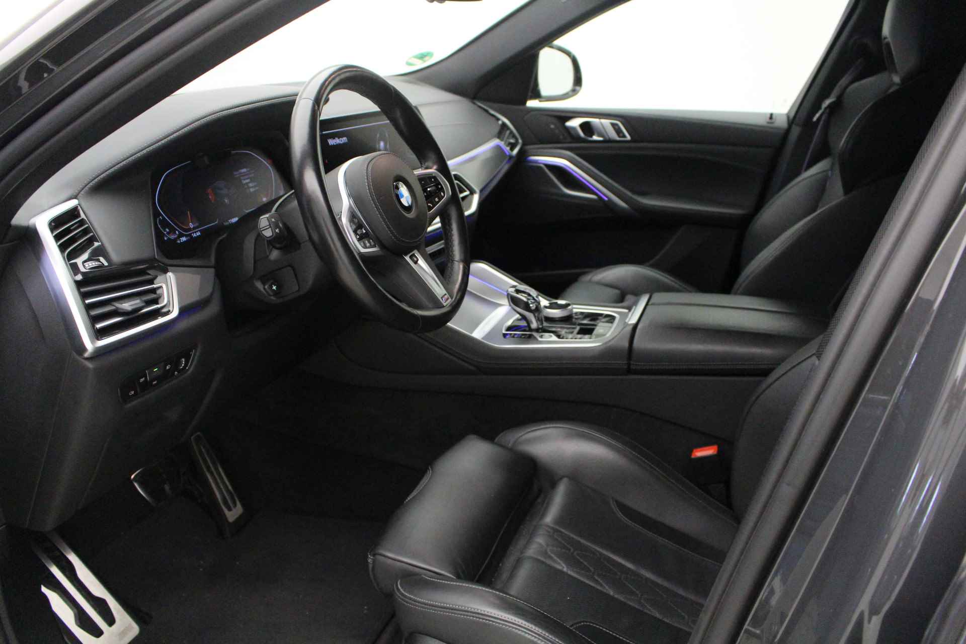 BMW X6 xDrive40i M-Sport | 22" | Stoelventilatie | Standkachel | Panorama | CoPilot | M-Stoelen en Uitlaat - 8/35