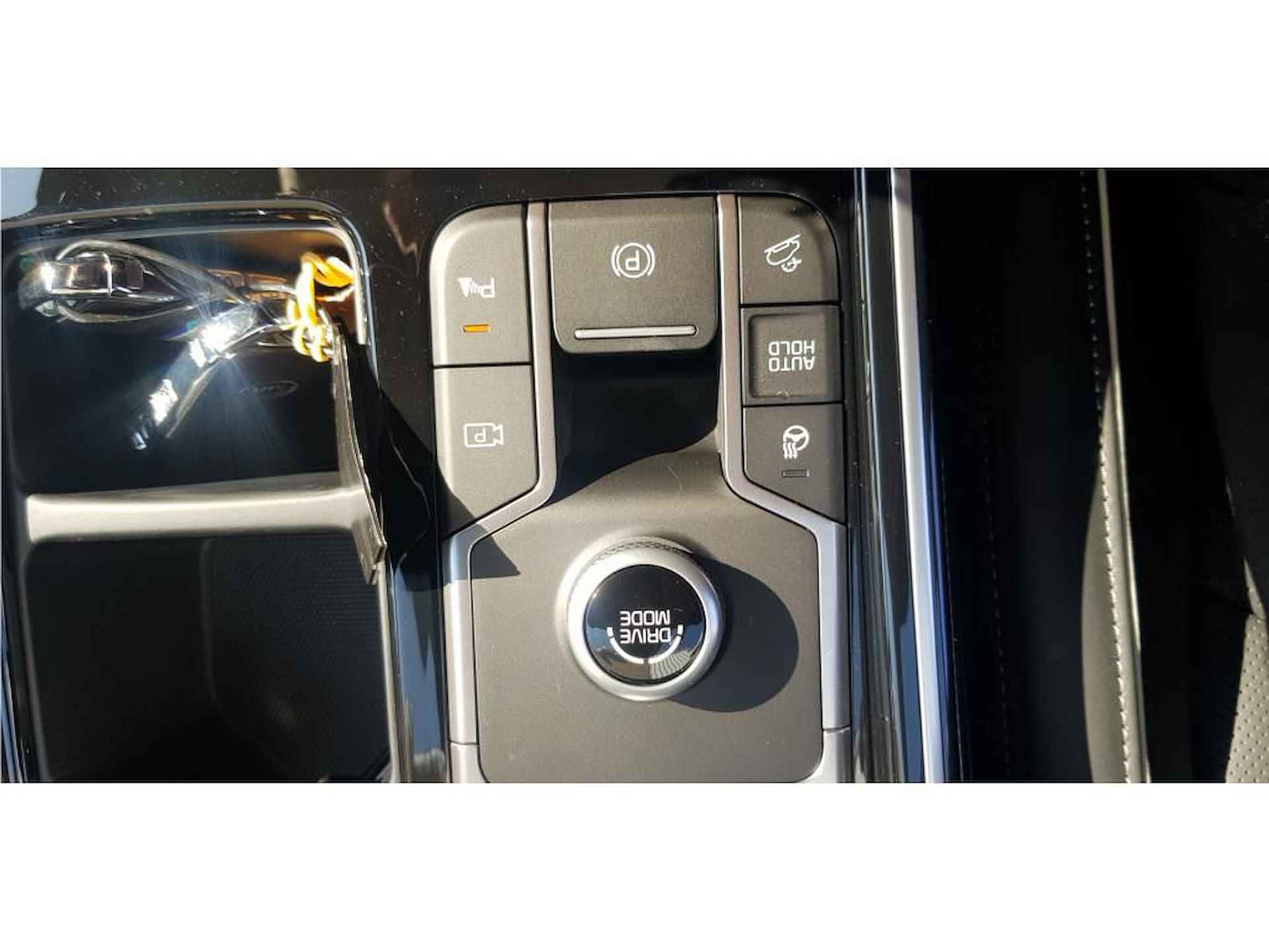 Kia Sorento 1.6 T-GDI Plug-in Hybrid 4WD 265 pk ExecutiveLine ** AWD/ gehalveerde wegenbelasting ** 7 jaar fabrieksgarantie tot 150.000 KM NU TE BESTELLEN - 21/37