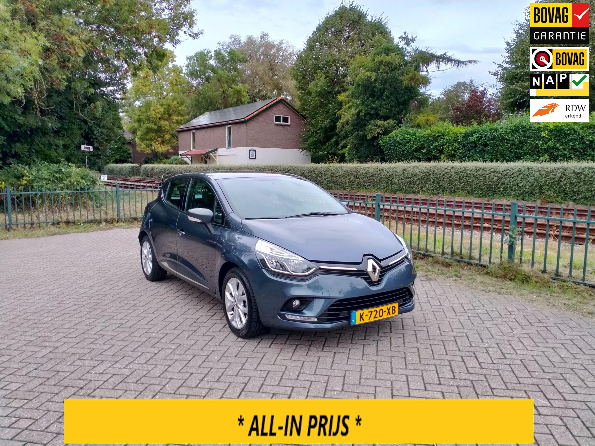 Renault Clio 0.9 TCe Limited airco navi trekhaak RIJKLAAR bij viaBOVAG.nl