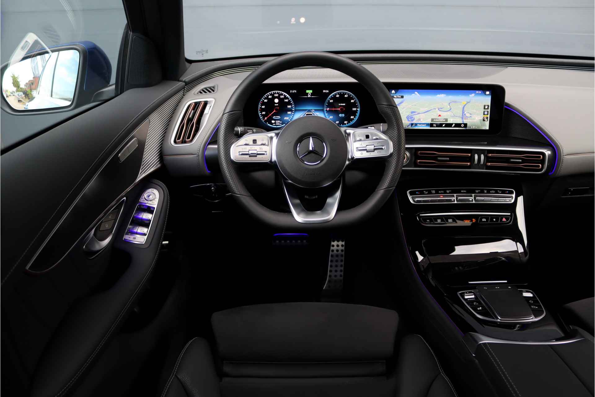 Mercedes-Benz EQC 400 4-MATIC AMG Line 80 kWh, ex BTW 53.500,- netto, Schuifdak, Head-up Display, Surround Camera, Elek. Trekhaak, Dodehoekassistent, Advanced Sound System, Stoelverwarming, Sfeerverlichting, Etc. - 28/51
