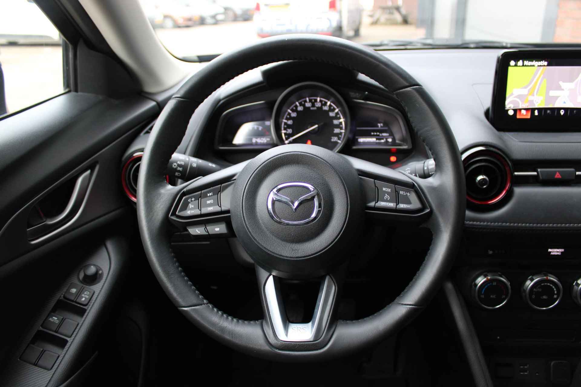 Mazda CX-3 2.0 SkyActiv-G 120 Dynamic Navigatie * Parkeersensoren * Licht metalen velgen * stoelverwarming * automatische airconditionering. - 15/27