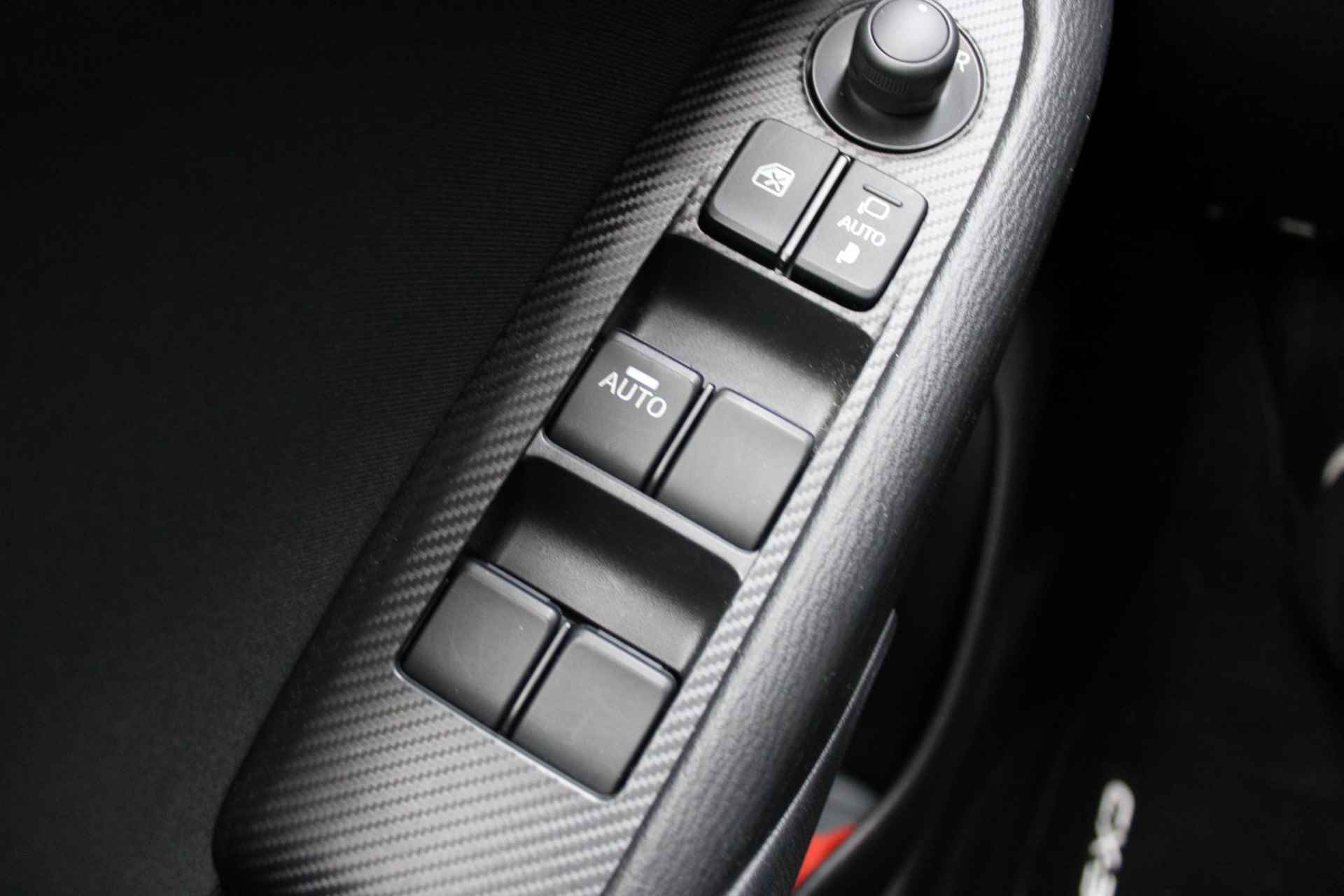 Mazda CX-3 2.0 SkyActiv-G 120 Dynamic Navigatie * Parkeersensoren * Licht metalen velgen * stoelverwarming * automatische airconditionering. - 17/27