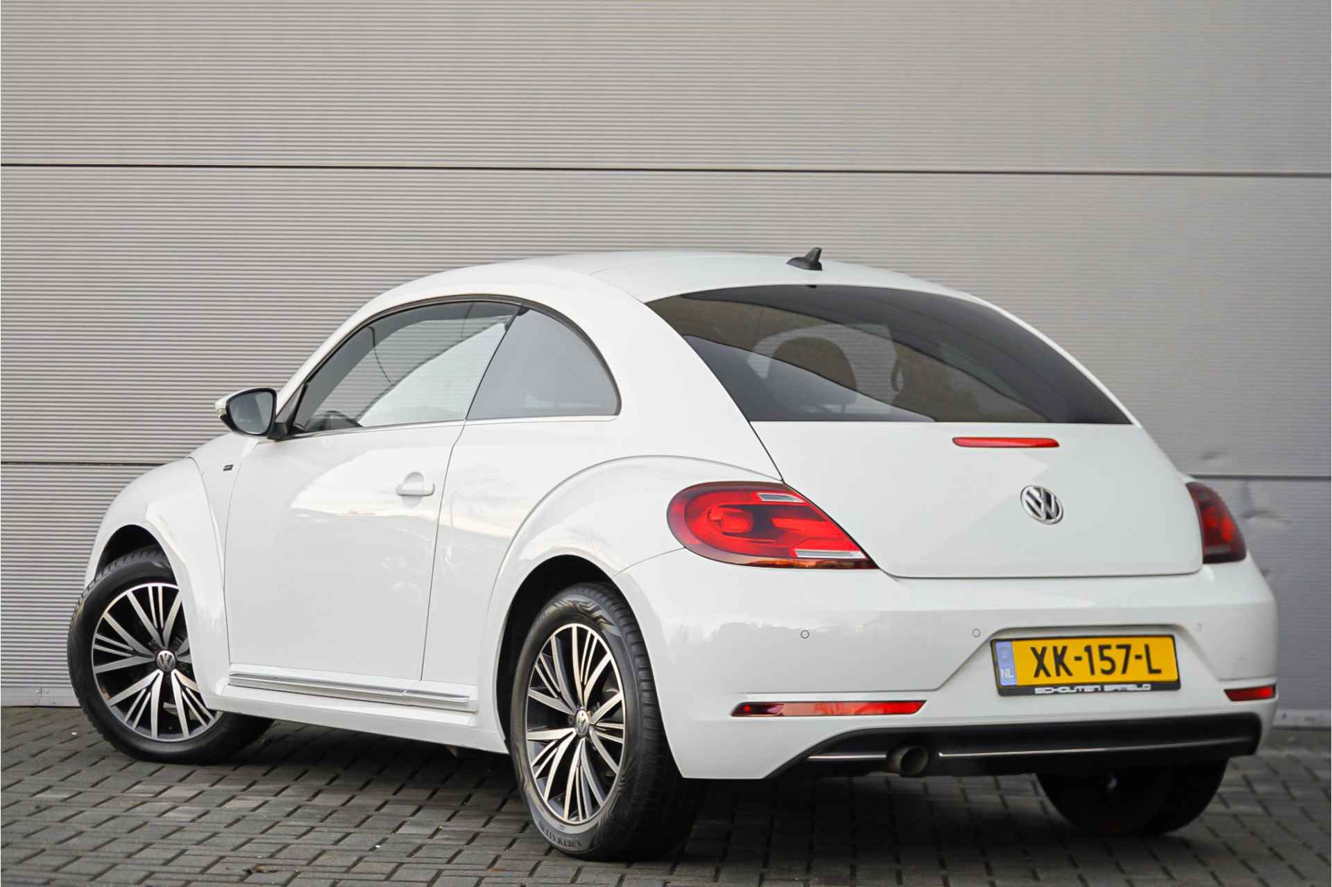 Volkswagen Beetle 1.2 TSI Navi Carplay Stoelverwarming PDC - 17/47