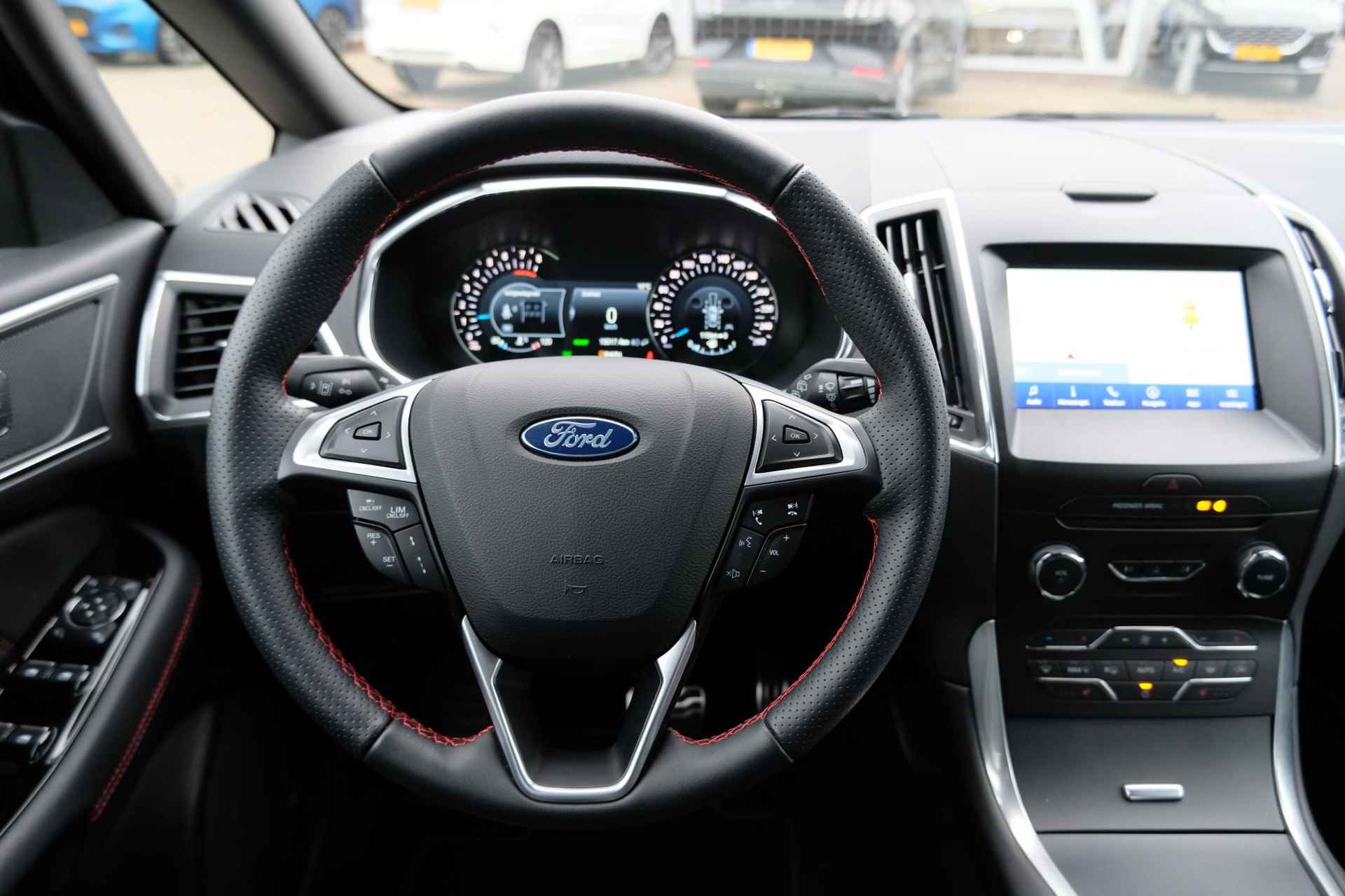 Ford S-Max 2.5 Hybrid ST-Line 190pk | Adaptieve Cruise | 2023 | Full LED | Afneembare Trekhaak 1.750kg Trekgewicht | Verlengde fabrieksgarantie tot 02-2027 - 30/40