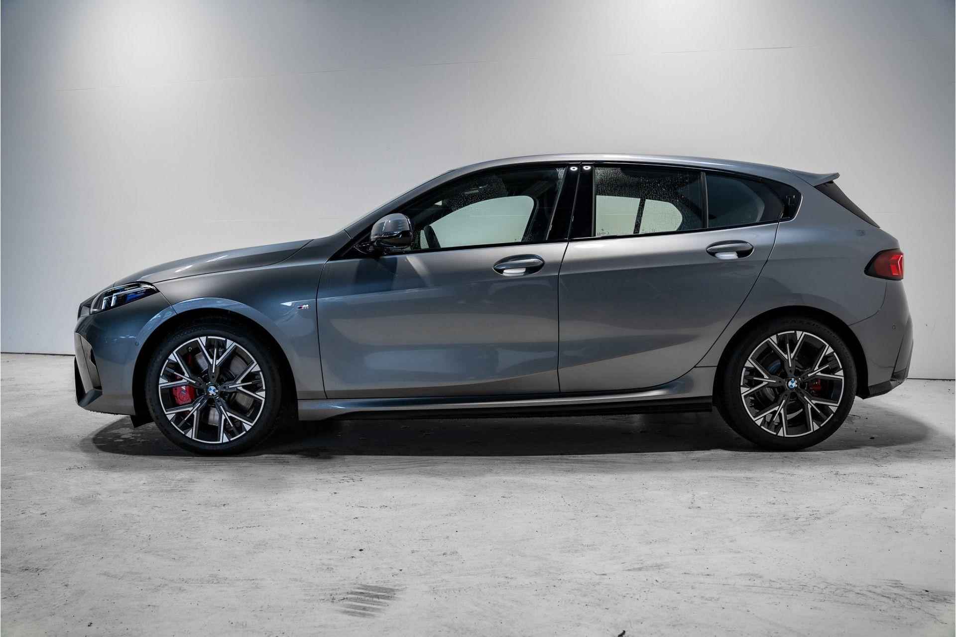 BMW 1 Serie 5-deurs 120 M Sportpakket Pro Aut. - Beschikbaar vanaf: Januari 2025 - 4/23