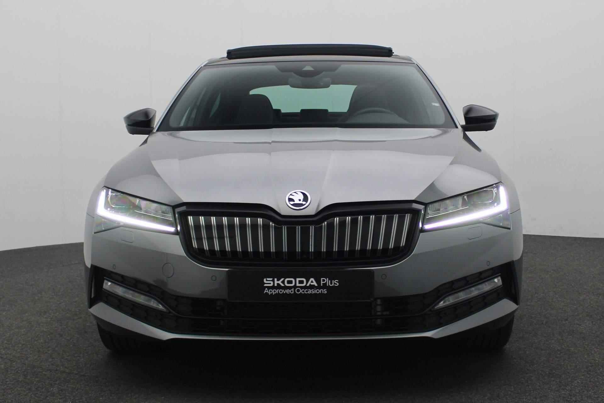 Skoda Superb 1.4 TSI iV PHEV 218PK DSG Sportline Business | Pano | Matrix LED | Leder/alcantara | 360 Camera | Geheugenstoelen | Navi | Stoelverwarming | ACC | Keyless - 18/42