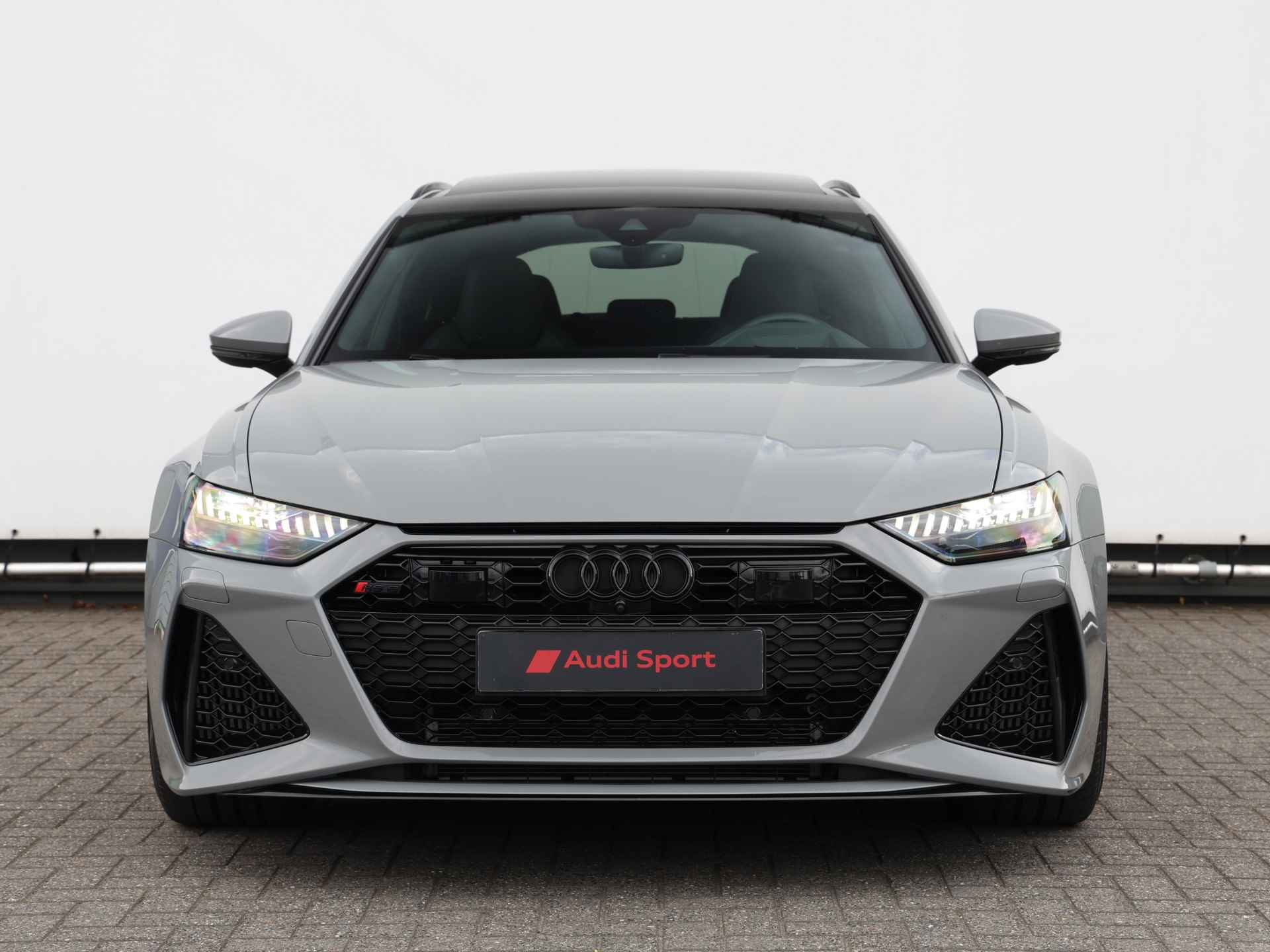 Audi RS6 Avant 4.0 TFSI 600 PK quattro | Keramisch | 305 km/u | RS Dynamic plus | Vierwielsturing | B&O | Pano | Servo | Trekhaak | 22" | Head-up | Matrix Laser - 16/62