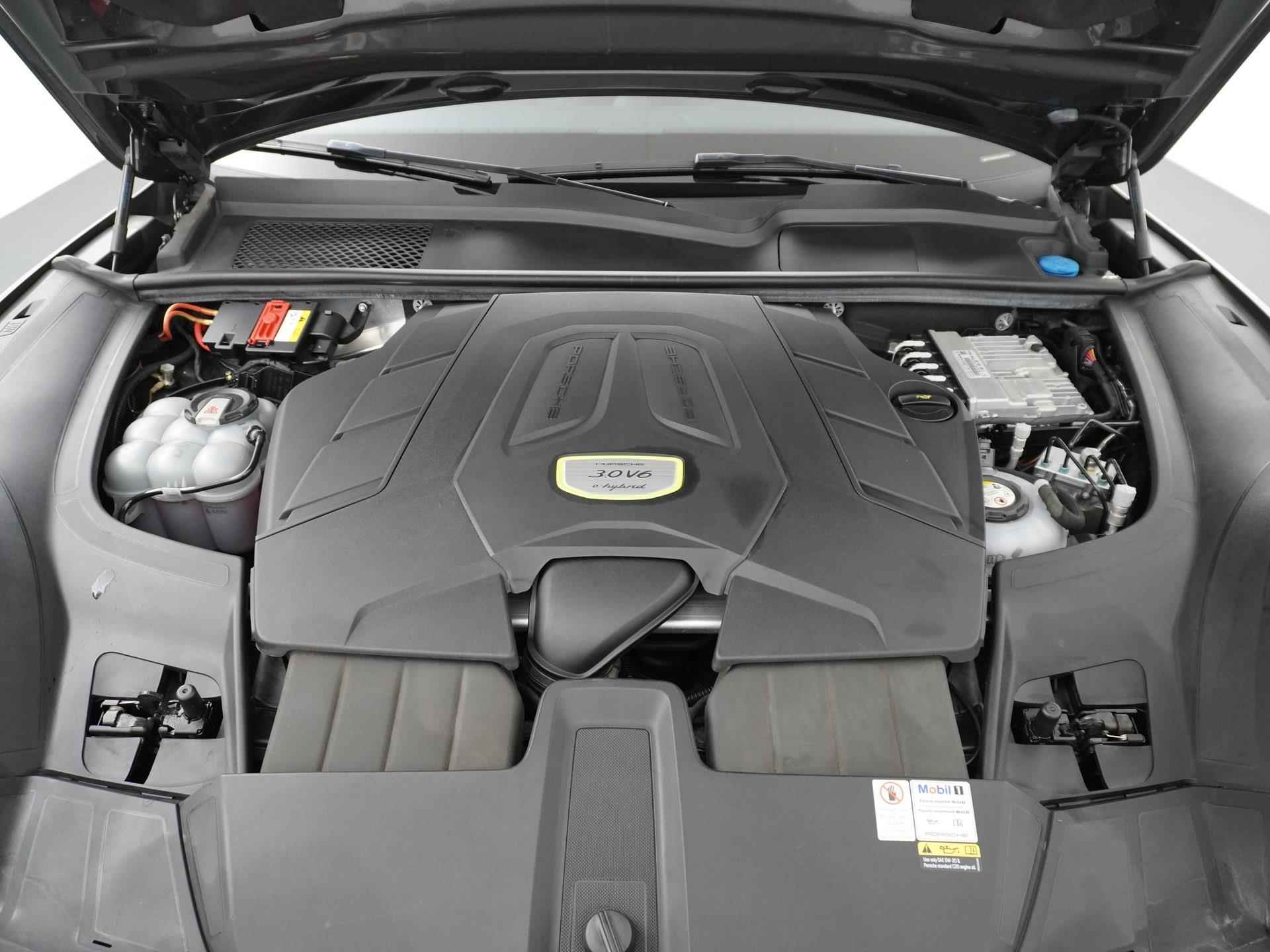 Porsche Cayenne 3.0 E-Hybrid Automaat ORG. NL. NAP KM. | PANO | DEALER ONDERHOUDEN | RIJKLAARPRIJS INC. 12 MND. BOVAGGARANTIE - 20/62