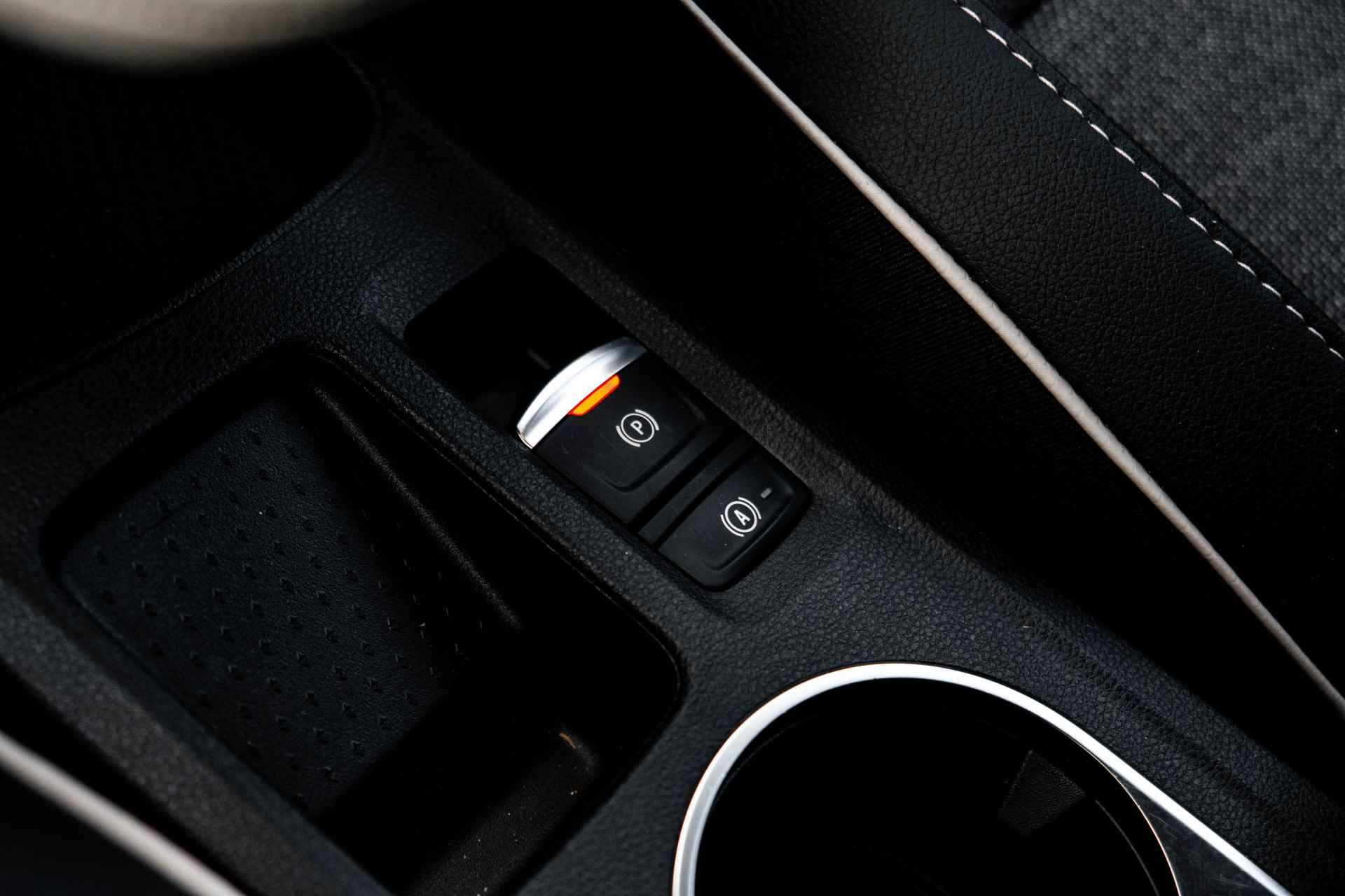 Renault Captur 1.6 E-Tech Plug-in Hybrid 160 PK Edition One | Stoelverwarming voor | Groot scherm | incl. Bovag rijklaarpakket met 12 maanden garantie - 46/65