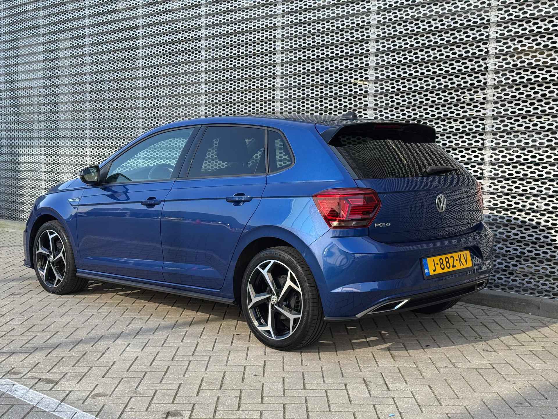 Volkswagen Polo 1.0 TSI Highline / R-Line Exterieur / Style Interieur / Panoramadak / Virtual Cockpit / LED / 17" LMV - 7/28