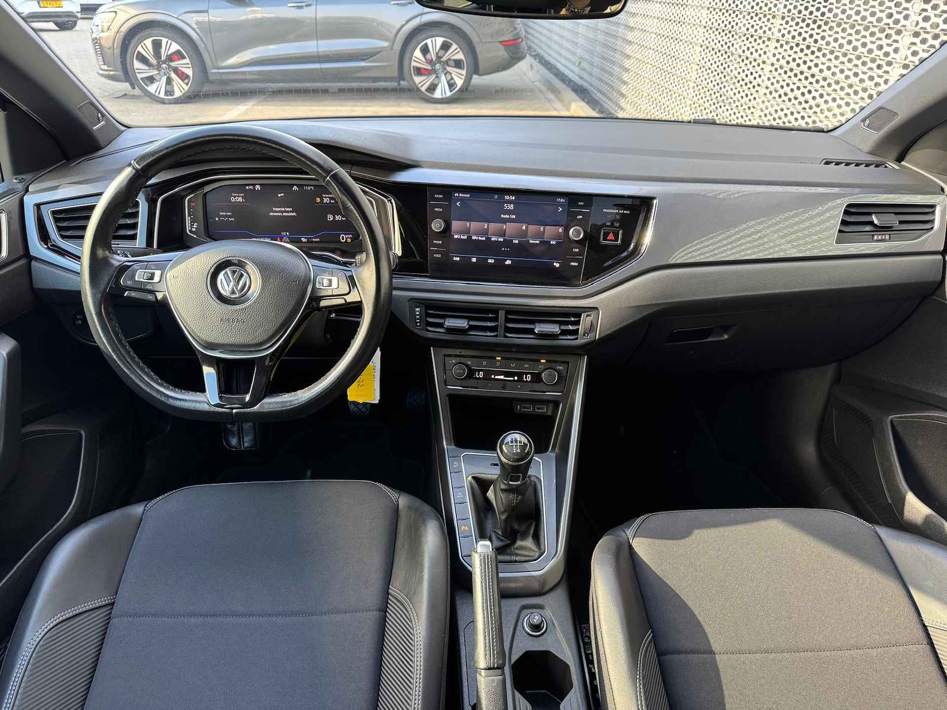 Volkswagen Polo 1.0 TSI Highline / R-Line Exterieur / Style Interieur / Panoramadak / Virtual Cockpit / LED / 17" LMV - 9/28