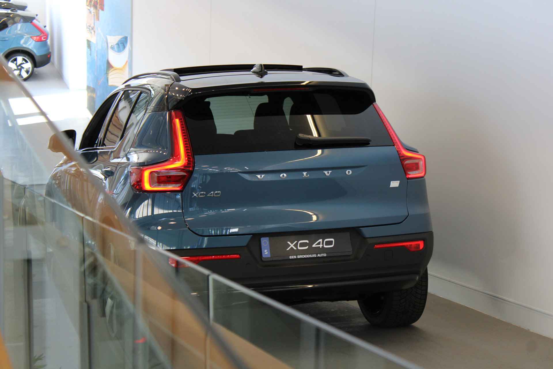 Volvo XC40 Extended Range 252PK Ultimate 82kWh | Pixel LED | Pano-dak | Getint Glas | Elektr Stoelen - 60/61