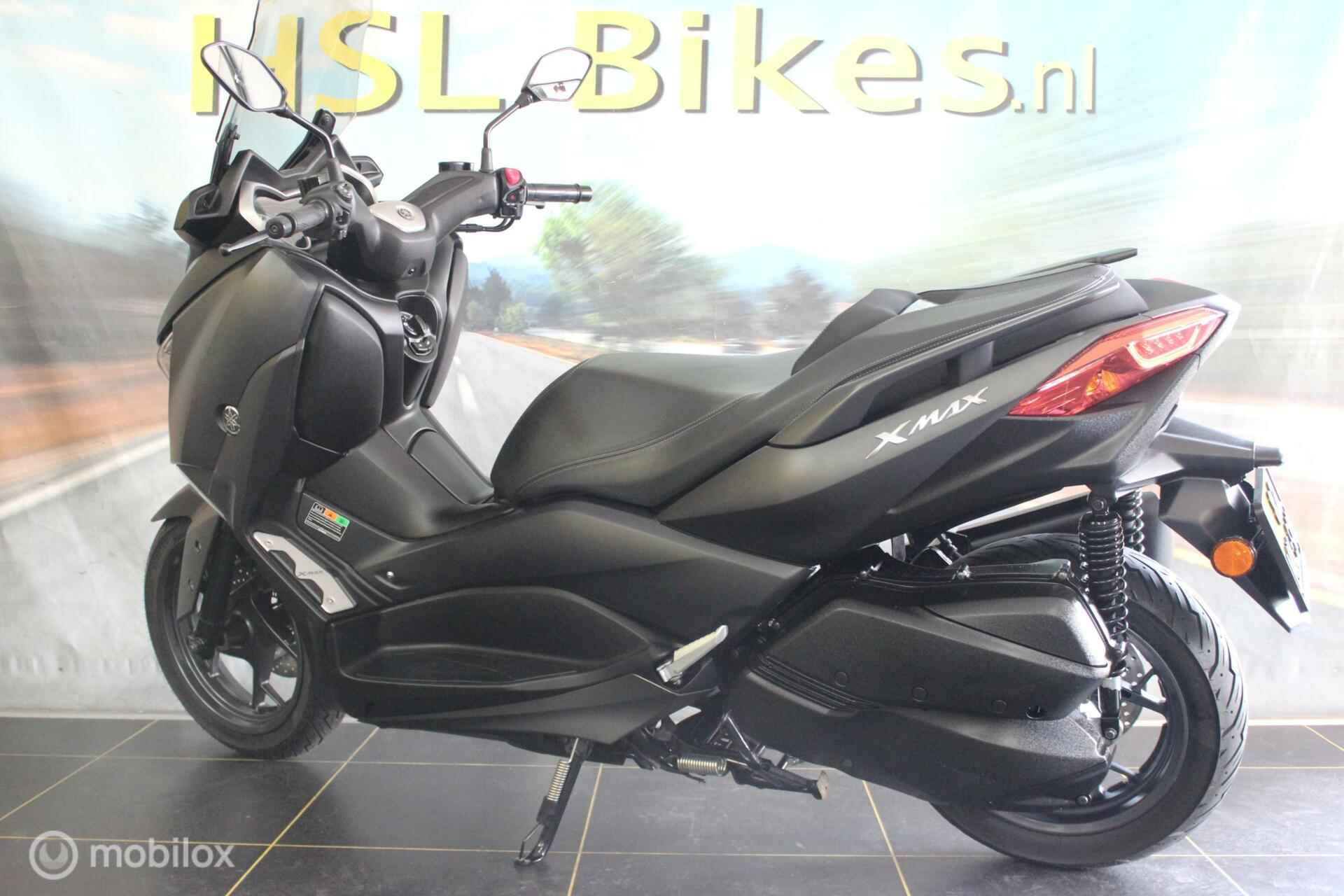 Yamaha XMAX 300 ABS - 2/11