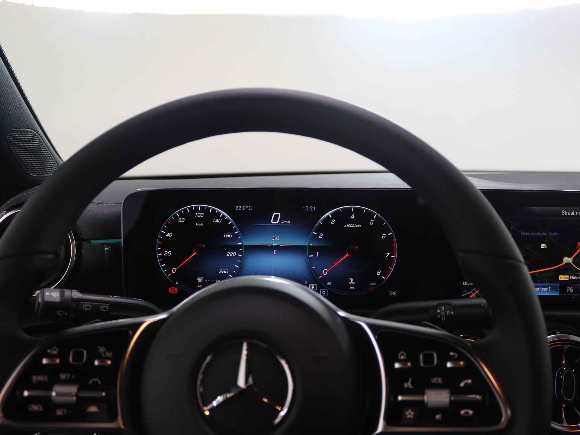 Mercedes-Benz CLA-klasse Shooting Brake 180 Luxury Line Premium | Panoramadak | Adaptieve Cruise control | Multibeam LED | Keyless Entry | Sfeerverlichting - 6/23