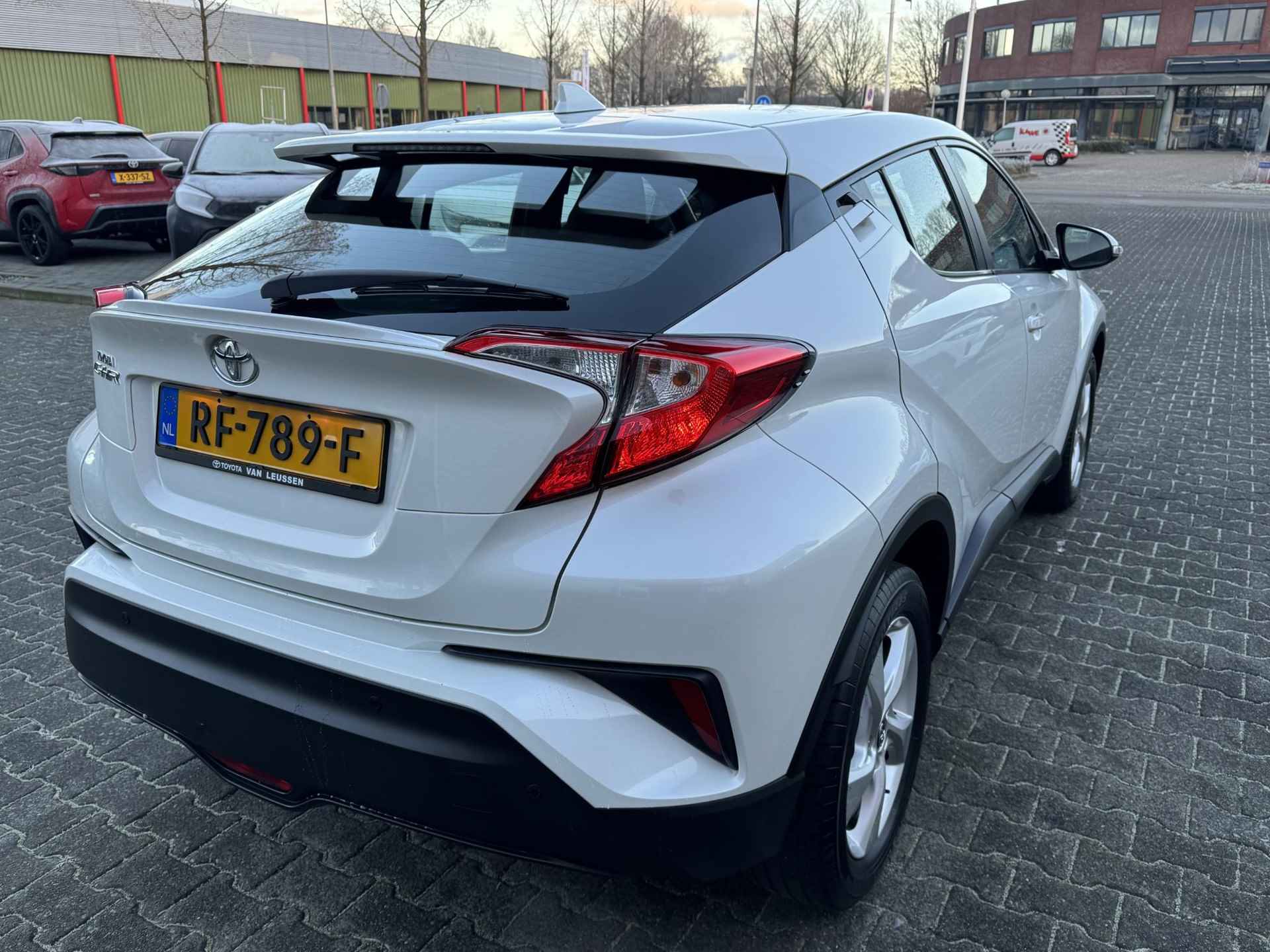 Toyota C-HR 1.2T Toyota C-HR 1.2 ACTIVE CLIMA AD-CRUISE CAMERA BLUETOOTH 17" LM-VELGEN NL-AUTO - 7/32