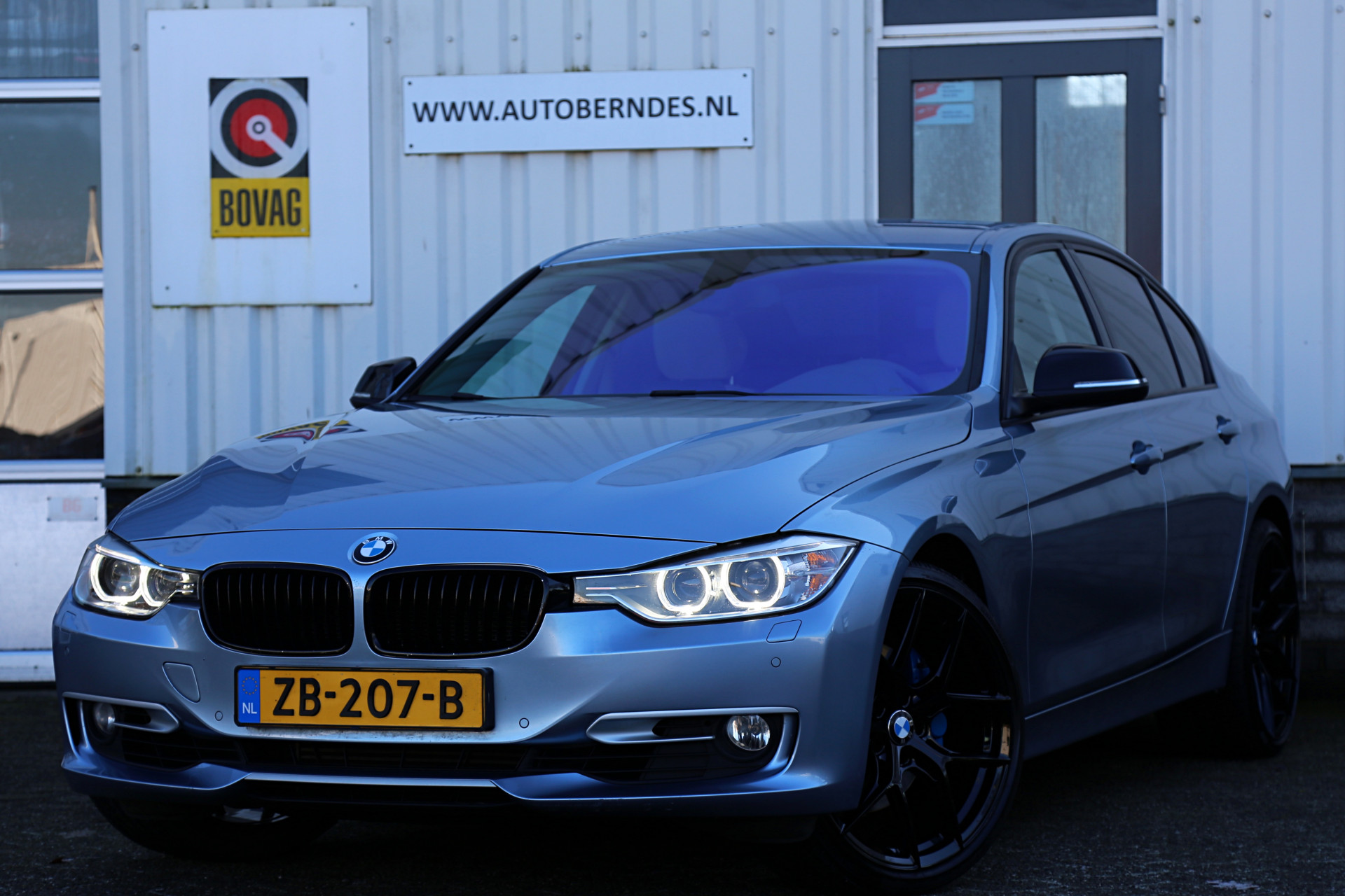 BMW 3-serie 335i xDrive 306PK 6 Cilinder Aut.*Perfect Onderh.*Sportuitlaat/Camera/Ambiance/Climate-Control/Sportleder/Stoelverw./LED/Parkeer