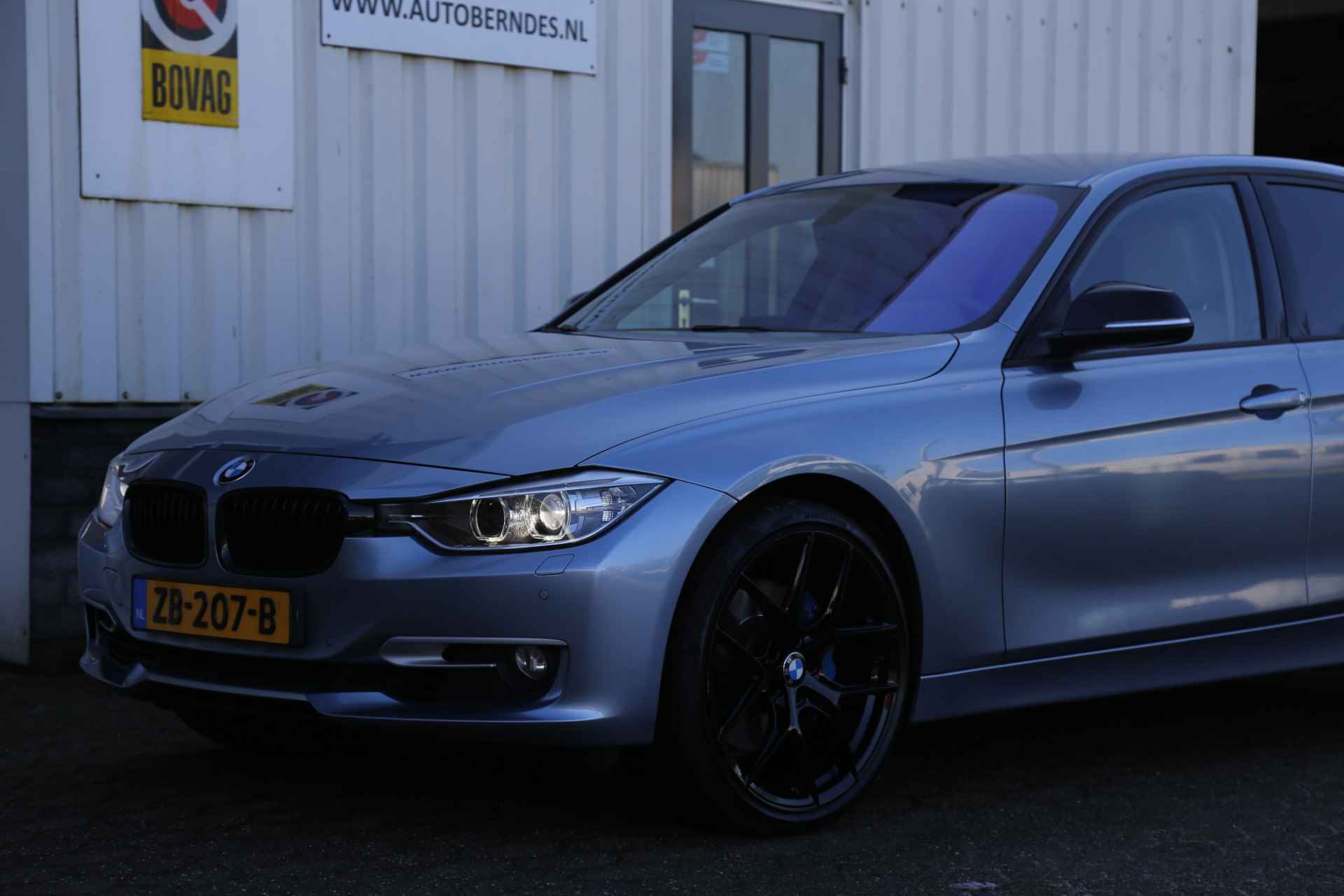 BMW 3-serie 335i xDrive 306PK 6 Cilinder Aut.*Perfect Onderh.*Sportuitlaat/Camera/Ambiance/Climate-Control/Sportleder/Stoelverw./LED/Parkeer - 42/54