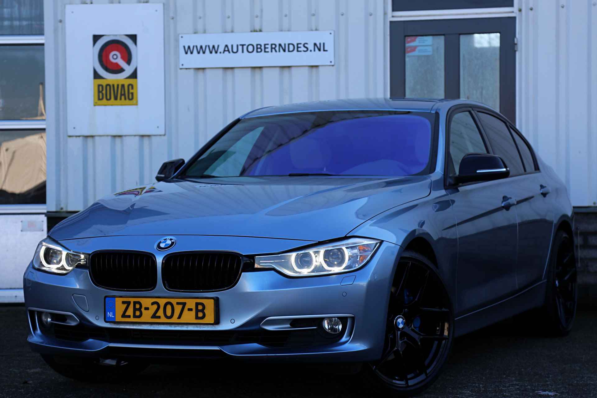 BMW 3-serie 335i xDrive 306PK 6 Cilinder Aut.*Perfect Onderh.*Sportuitlaat/Camera/Ambiance/Climate-Control/Sportleder/Stoelverw./LED/Parkeer - 47/54