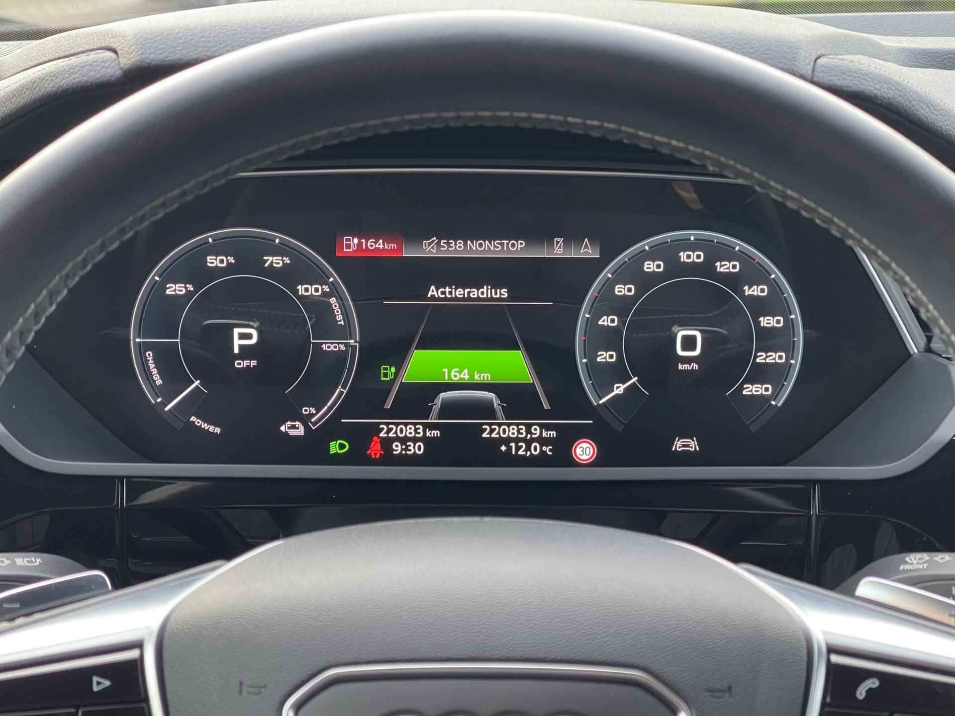 Audi e-tron e-tron 55 quattro advanced 95 kWh Tour Pack | Adapt. Cruise Control | Vol-Leder | Geheugenstoel | Stoelverwarming | Camera | Sportstoelen | Rijklaarprijs! - 27/28