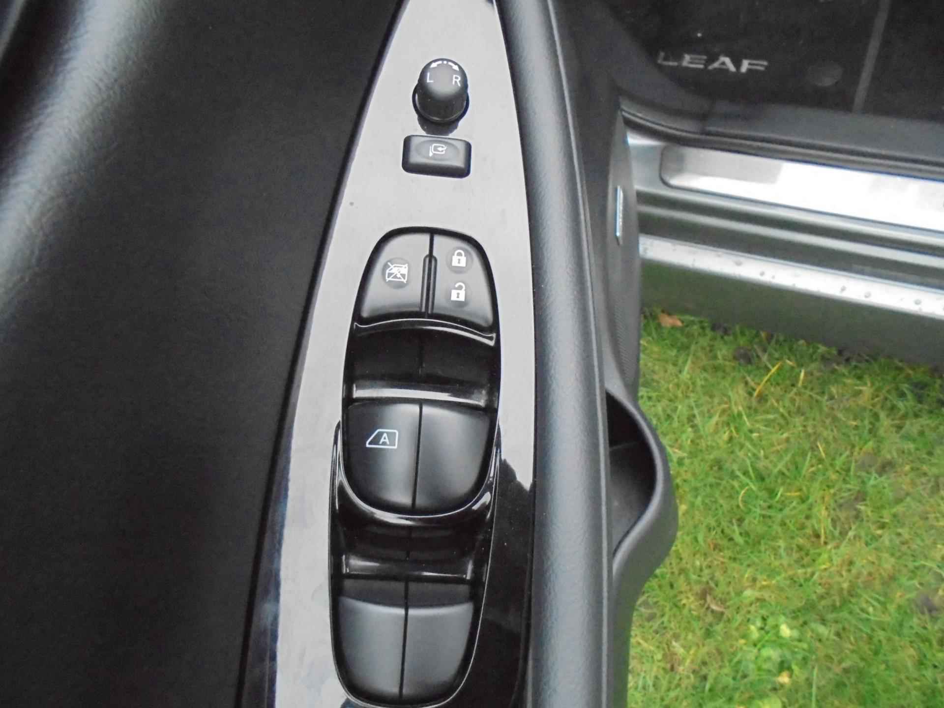 Nissan LEAF Tekna 40 kWh 2.Zero Edition, Full Options, Navi, Clima, 360° camera, Subside € 2000 per 01-2024 - 16/37