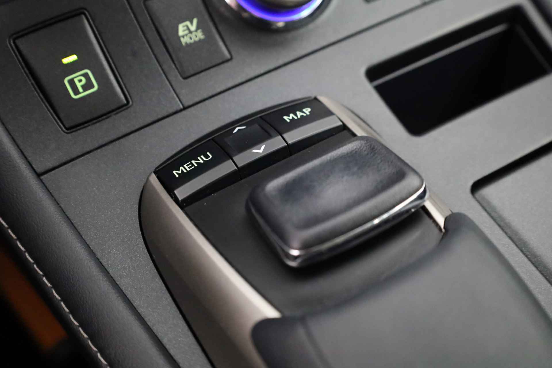 Lexus CT 200h Individual | Navigatie | Cruise control adaptief | - 14/48