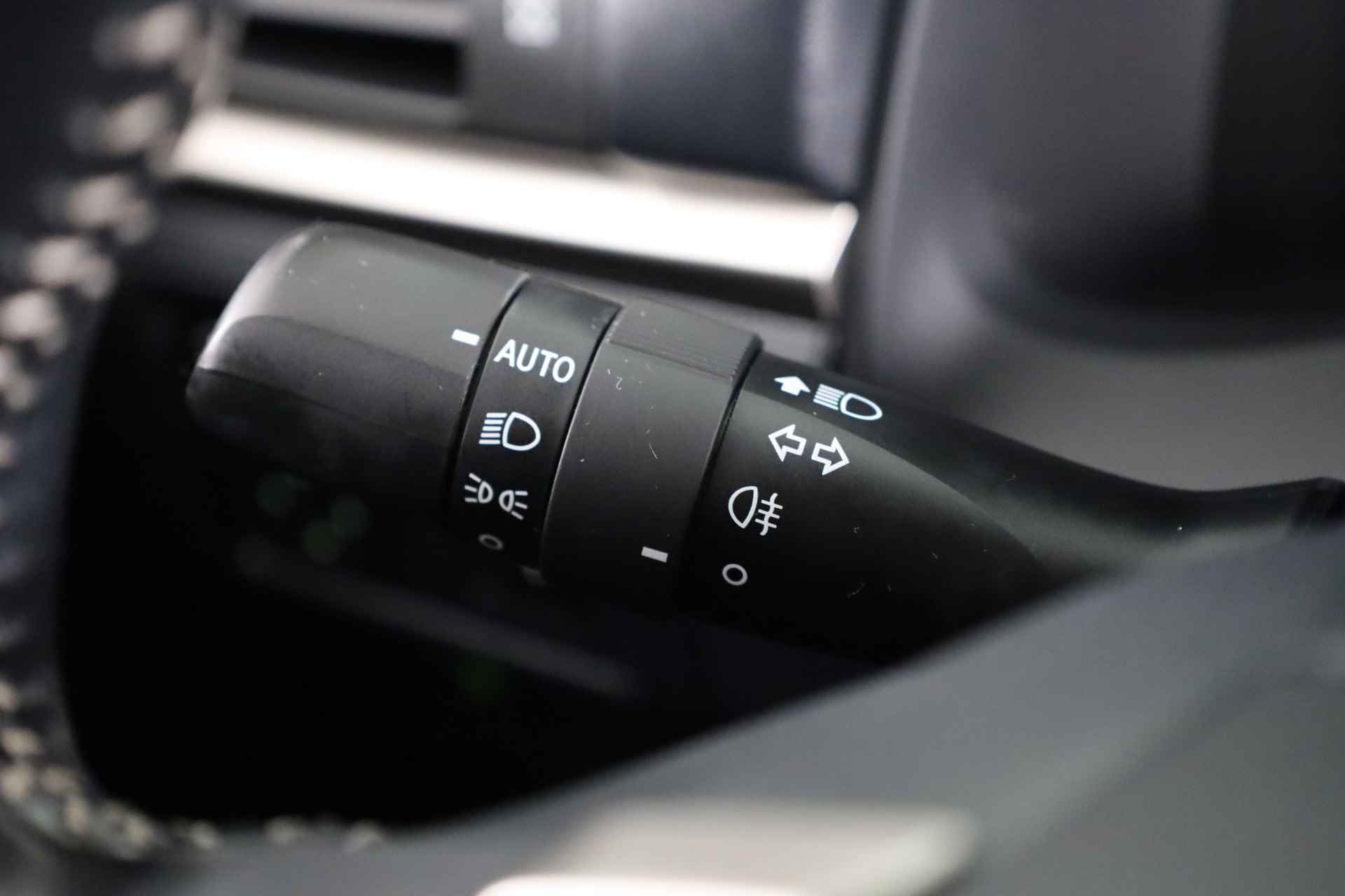 Lexus CT 200h Individual | Navigatie | Cruise control adaptief | - 24/48