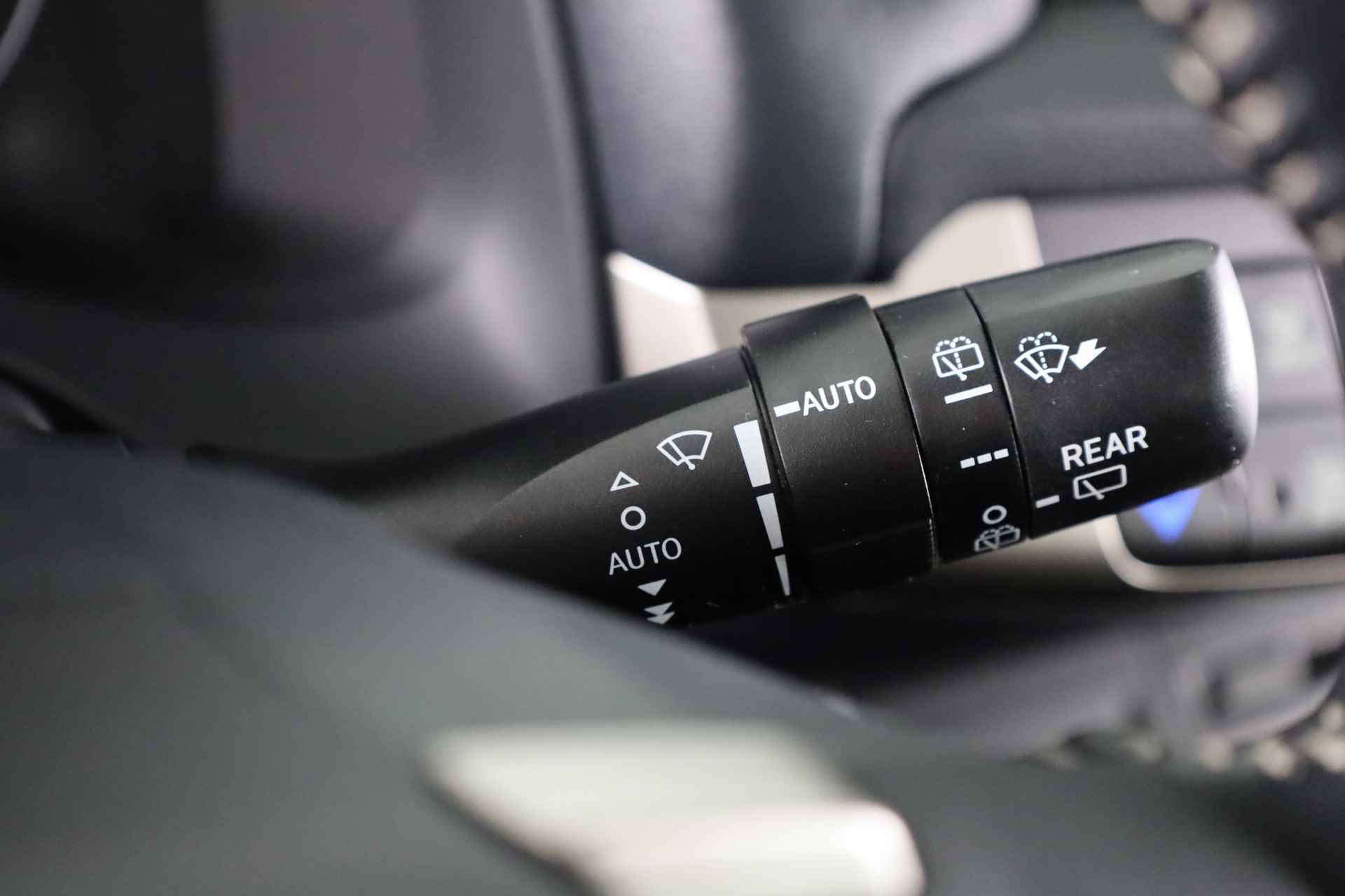 Lexus CT 200h Individual | Navigatie | Cruise control adaptief | - 25/48