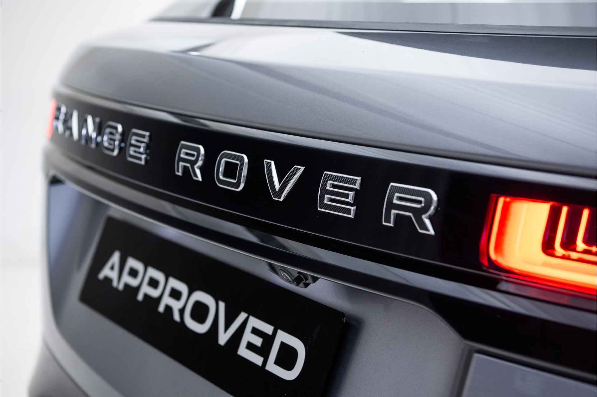 Land Rover Range Rover Velar 5.0 V8 SVAutobiography Dynamic Edition | Carbon Exterior Elements | Adaptive Dynamics | Koel/verwarmbare voorstoelen | NIEUWSTAAT - 31/47